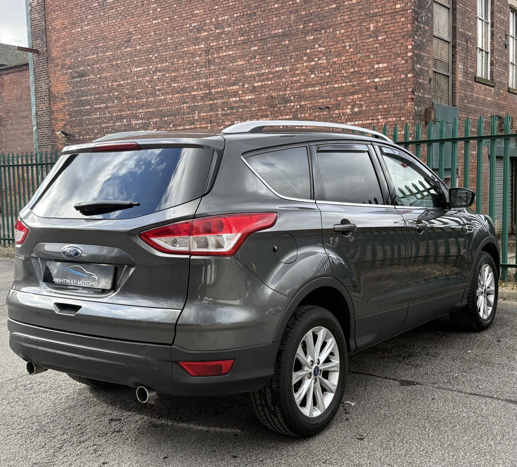 Ford Kuga 2.0 TDCi Titanium SUV 5dr Diesel Manual 2WD Euro 6 (s/s) (150 ps)