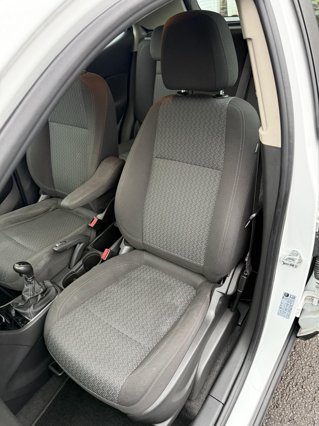 Vauxhall Mokka X 1.4i Turbo ecoTEC Active SUV 5dr Petrol Manual Euro 6 (s/s) (140 ps)