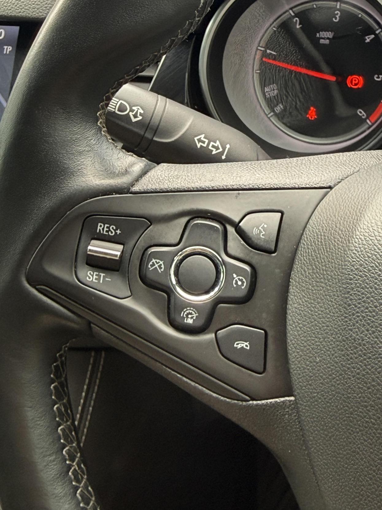 Vauxhall Astra 1.6 CDTi BlueInjection Elite Nav Hatchback 5dr Diesel Manual Euro 6 (s/s) (136 ps)