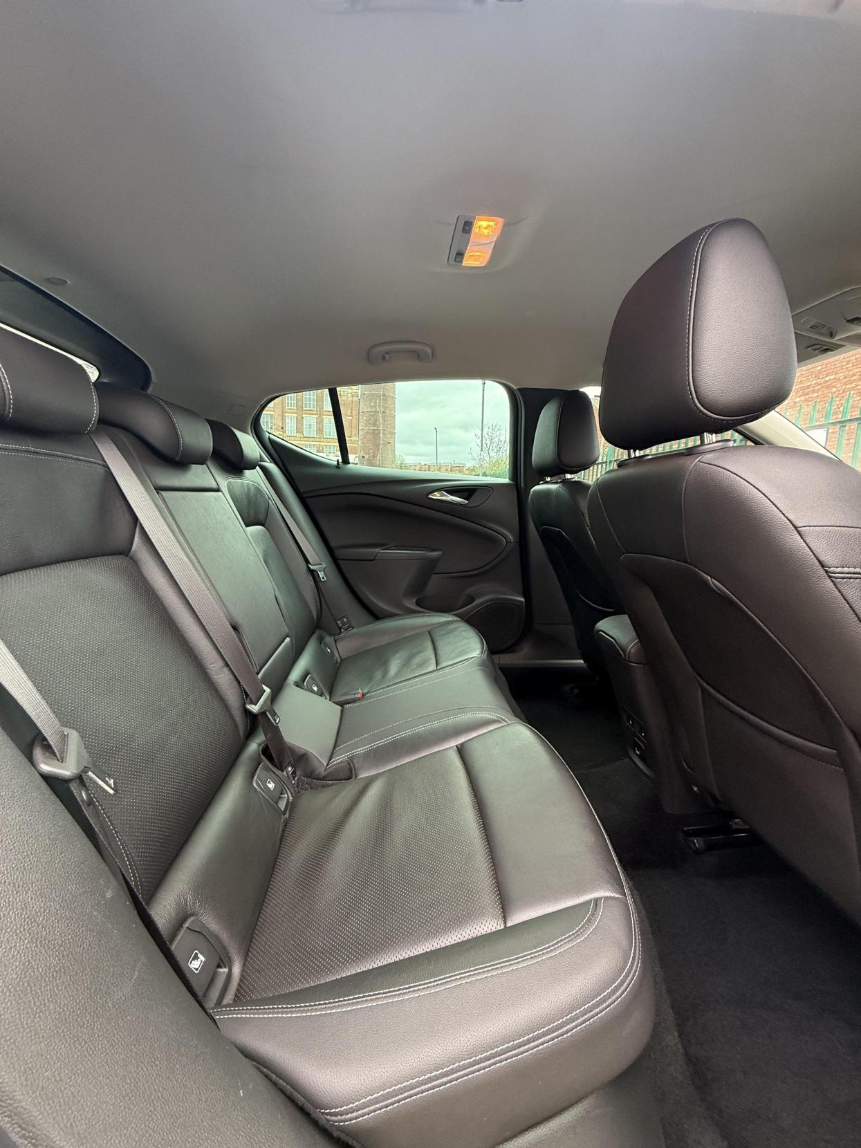 Vauxhall Astra 1.6 CDTi BlueInjection Elite Nav Hatchback 5dr Diesel Manual Euro 6 (s/s) (136 ps)