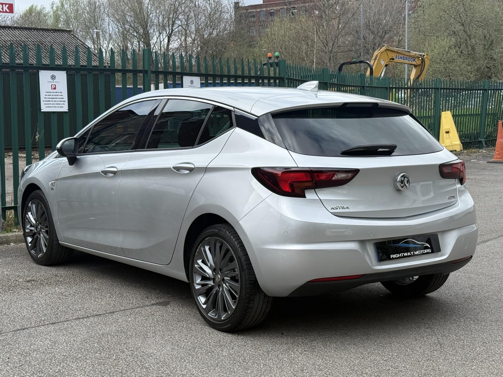 Vauxhall Astra 1.6 CDTi BlueInjection Elite Nav Hatchback 5dr Diesel Manual Euro 6 (s/s) (136 ps)