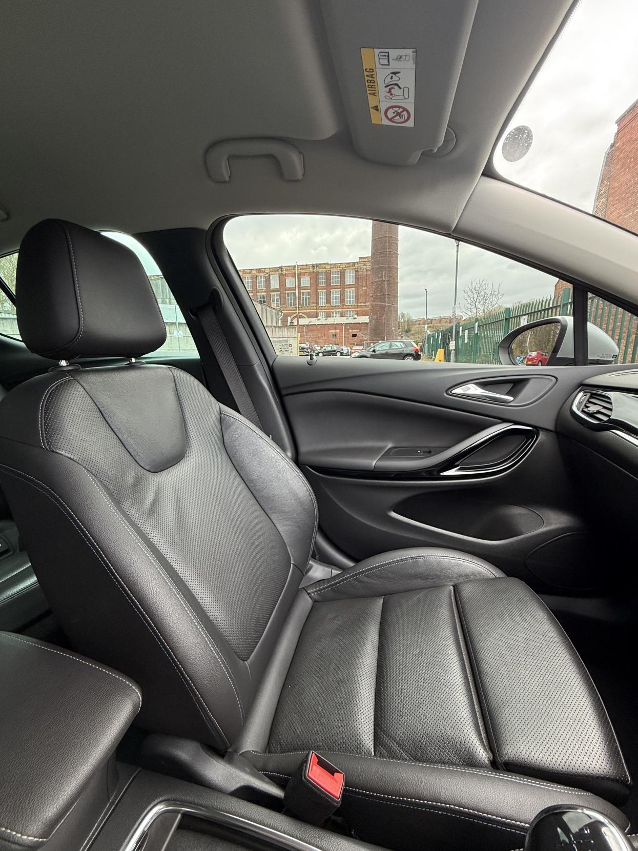 Vauxhall Astra 1.6 CDTi BlueInjection Elite Nav Hatchback 5dr Diesel Manual Euro 6 (s/s) (136 ps)