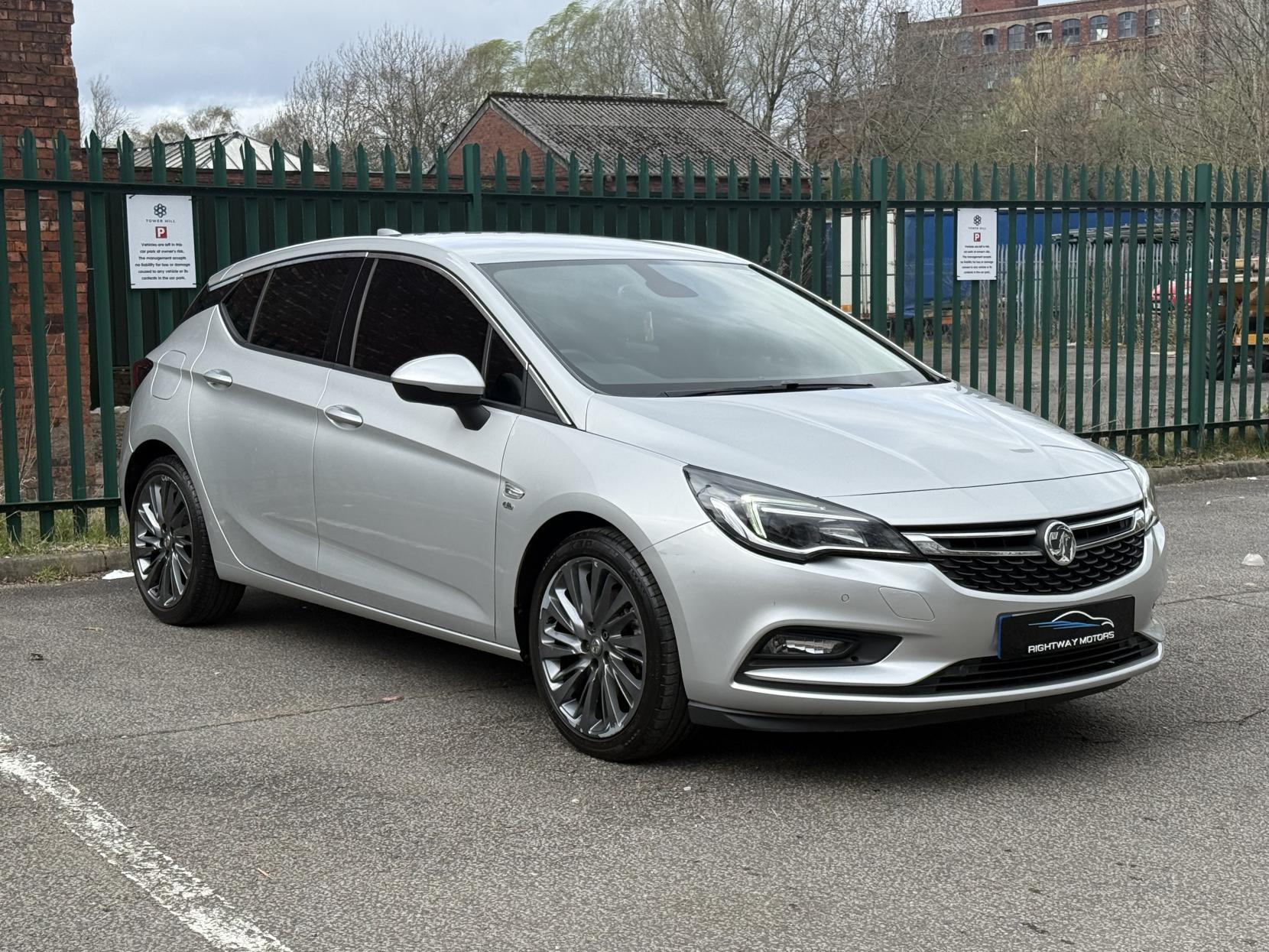 Vauxhall Astra 1.6 CDTi BlueInjection Elite Nav Hatchback 5dr Diesel Manual Euro 6 (s/s) (136 ps)