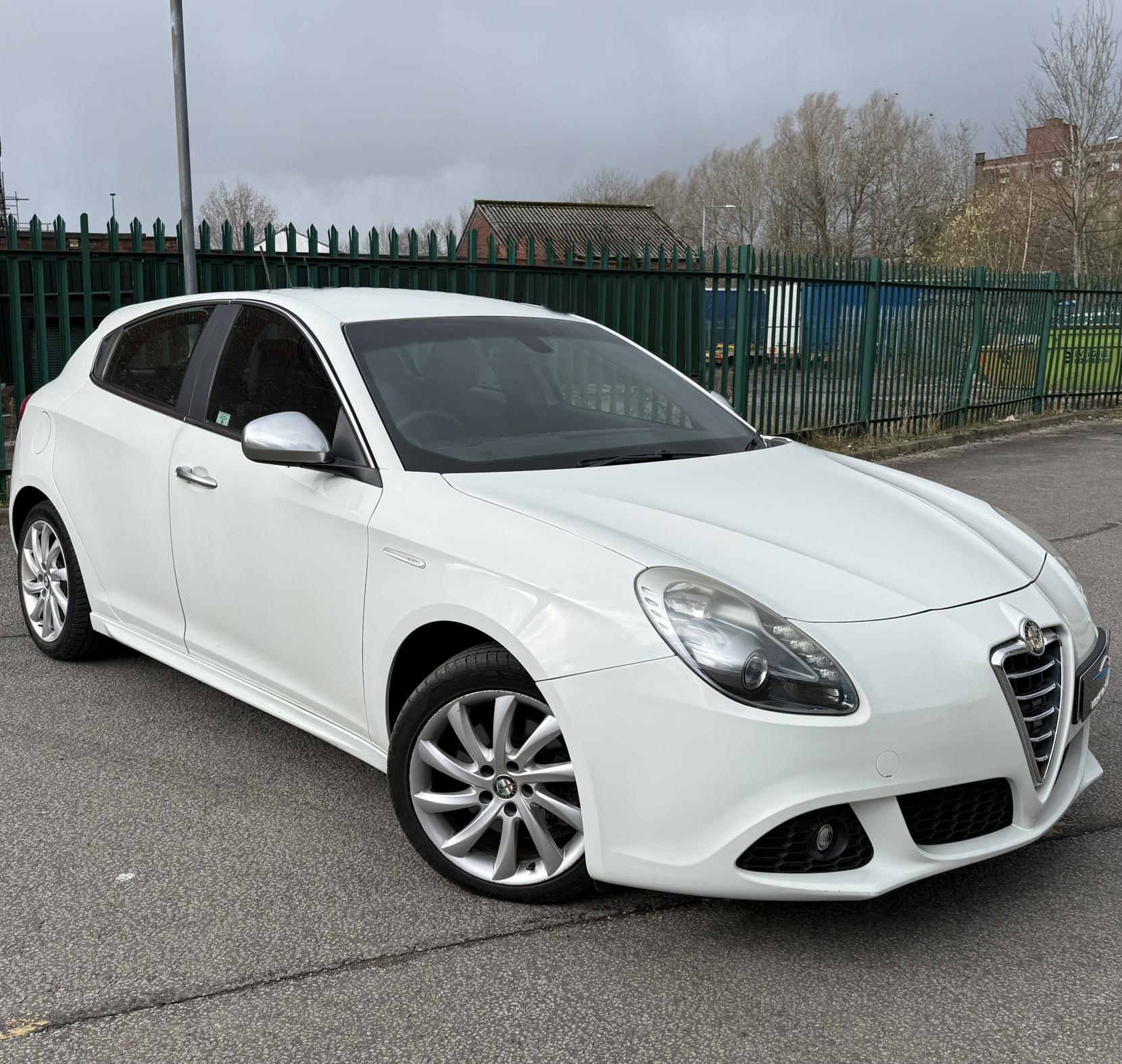 Alfa Romeo Giulietta 1.4 TB MultiAir Veloce Hatchback 5dr Petrol TCT Euro 5 (s/s) (170 bhp)