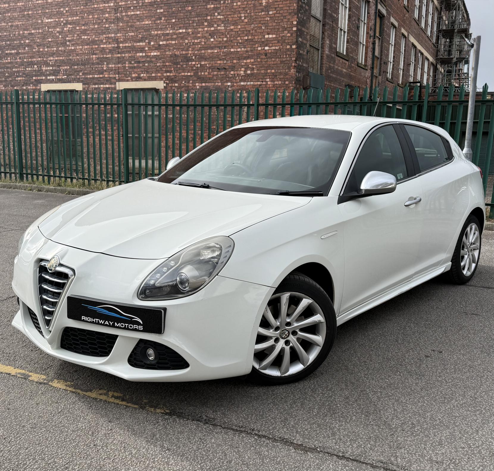 Alfa Romeo Giulietta 1.4 TB MultiAir Veloce Hatchback 5dr Petrol TCT Euro 5 (s/s) (170 bhp)