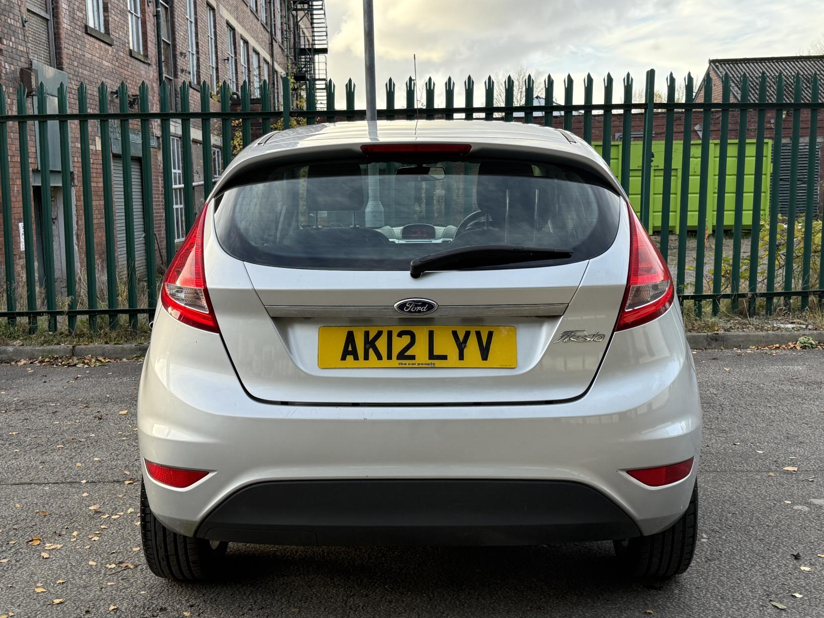 Ford Fiesta 1.25 Zetec Hatchback 5dr Petrol Manual (129 g/km, 81 bhp)