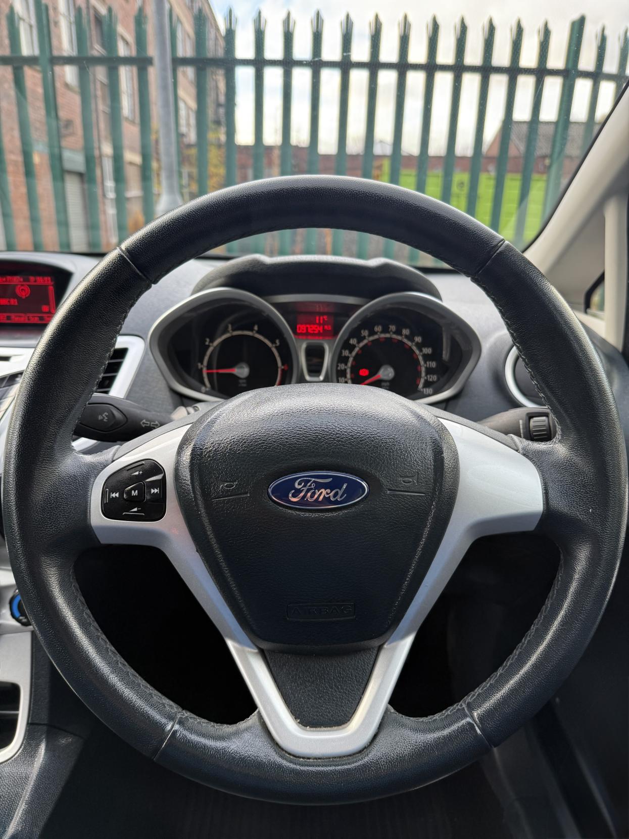 Ford Fiesta 1.25 Zetec Hatchback 5dr Petrol Manual (129 g/km, 81 bhp)