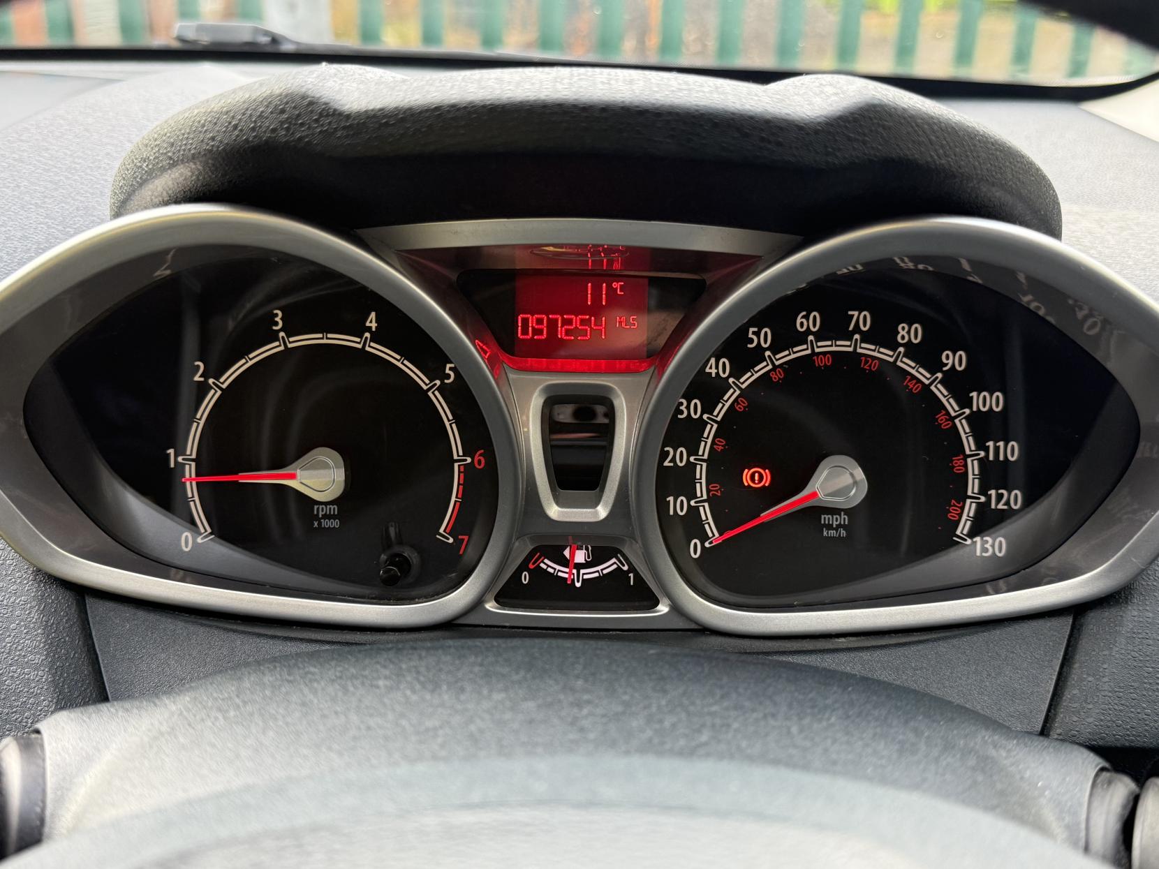 Ford Fiesta 1.25 Zetec Hatchback 5dr Petrol Manual (129 g/km, 81 bhp)