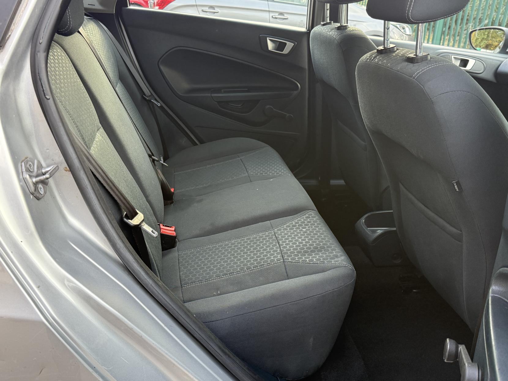 Ford Fiesta 1.25 Zetec Hatchback 5dr Petrol Manual (129 g/km, 81 bhp)