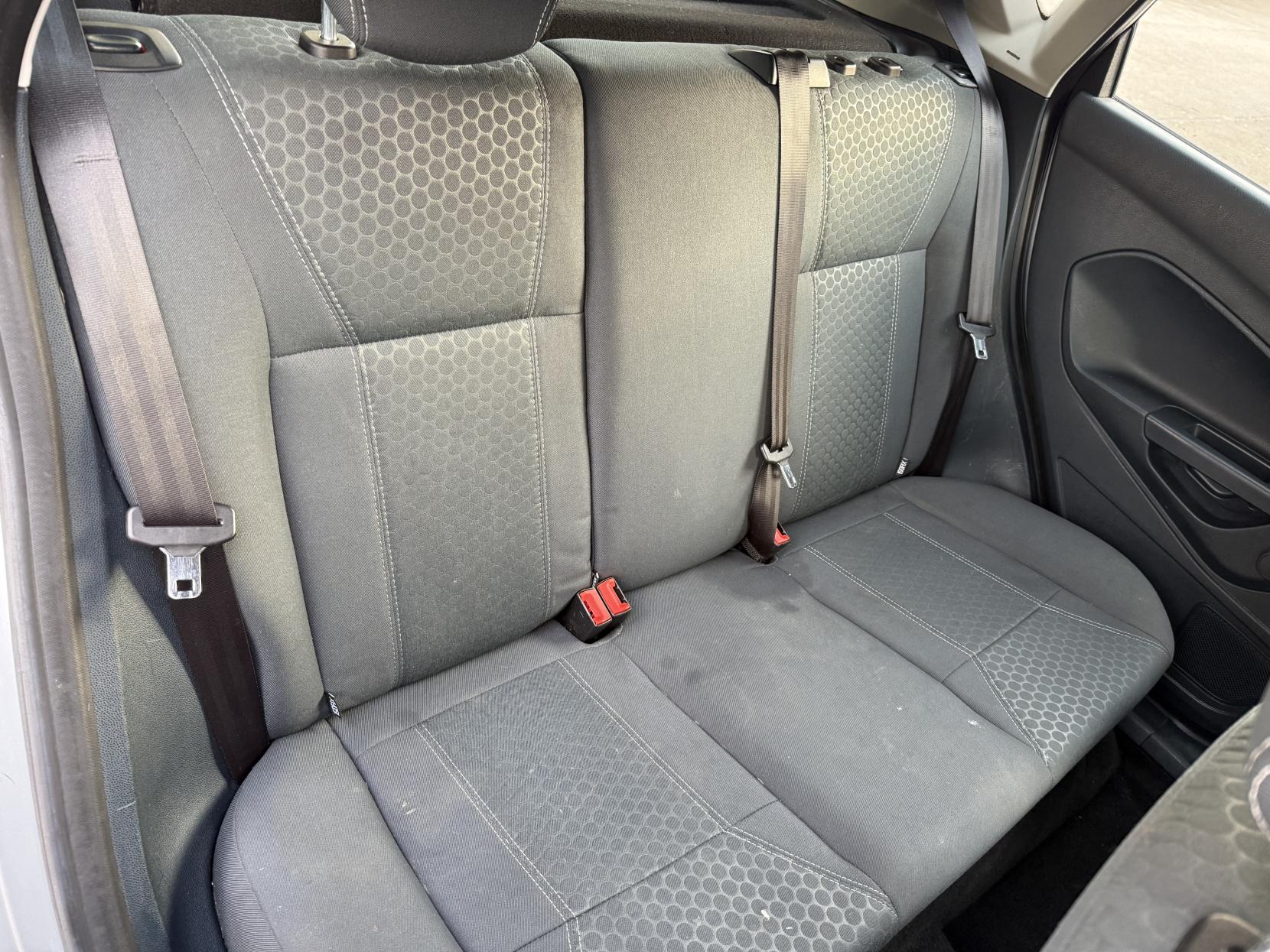 Ford Fiesta 1.25 Zetec Hatchback 5dr Petrol Manual (129 g/km, 81 bhp)