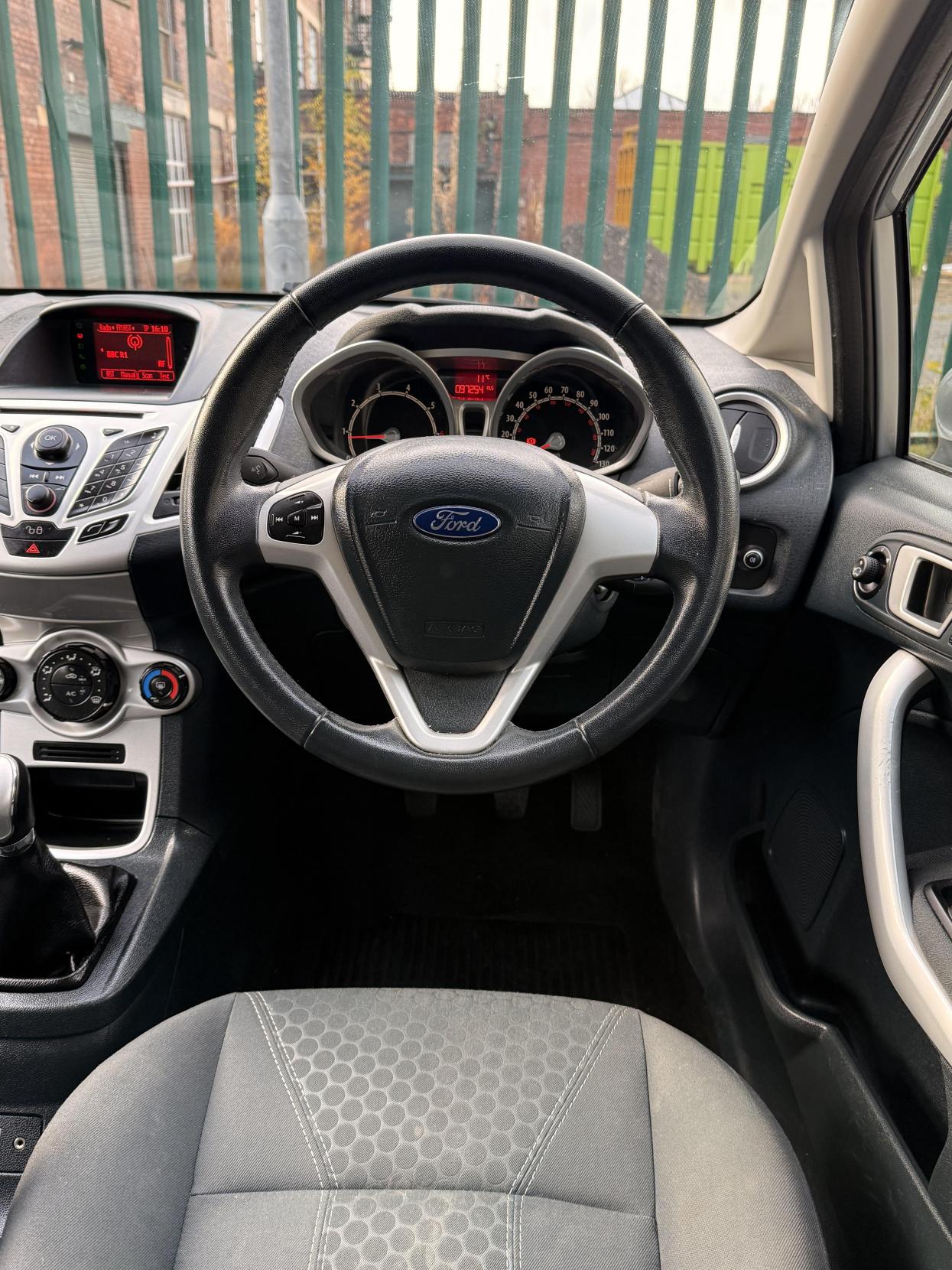 Ford Fiesta 1.25 Zetec Hatchback 5dr Petrol Manual (129 g/km, 81 bhp)