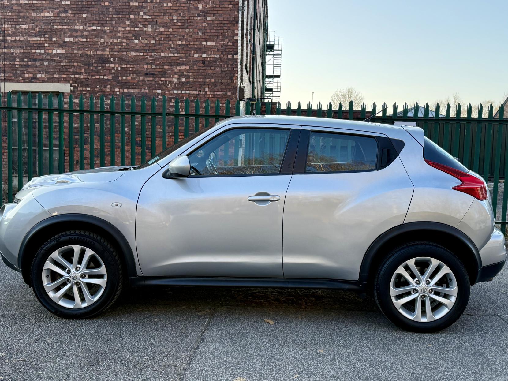 Nissan Juke 1.6 Acenta SUV 5dr Petrol Manual Euro 5 (s/s) (117 ps)