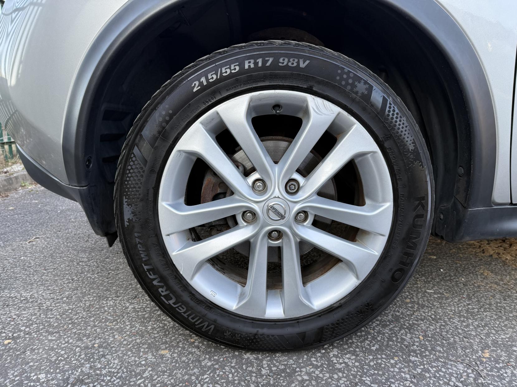 Nissan Juke 1.6 Acenta SUV 5dr Petrol Manual Euro 5 (s/s) (117 ps)