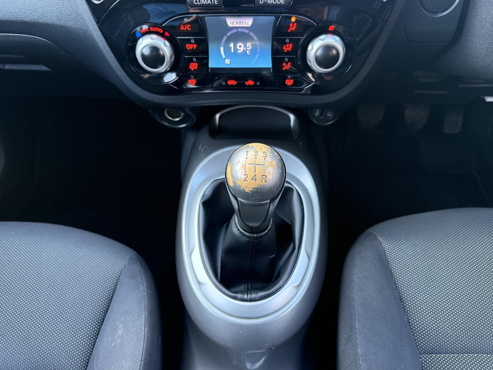 Nissan Juke 1.6 Acenta SUV 5dr Petrol Manual Euro 5 (s/s) (117 ps)