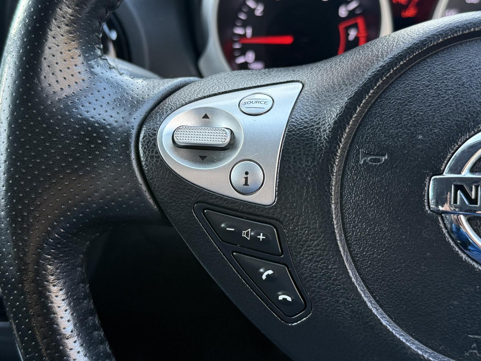 Nissan Juke 1.6 Acenta SUV 5dr Petrol Manual Euro 5 (s/s) (117 ps)