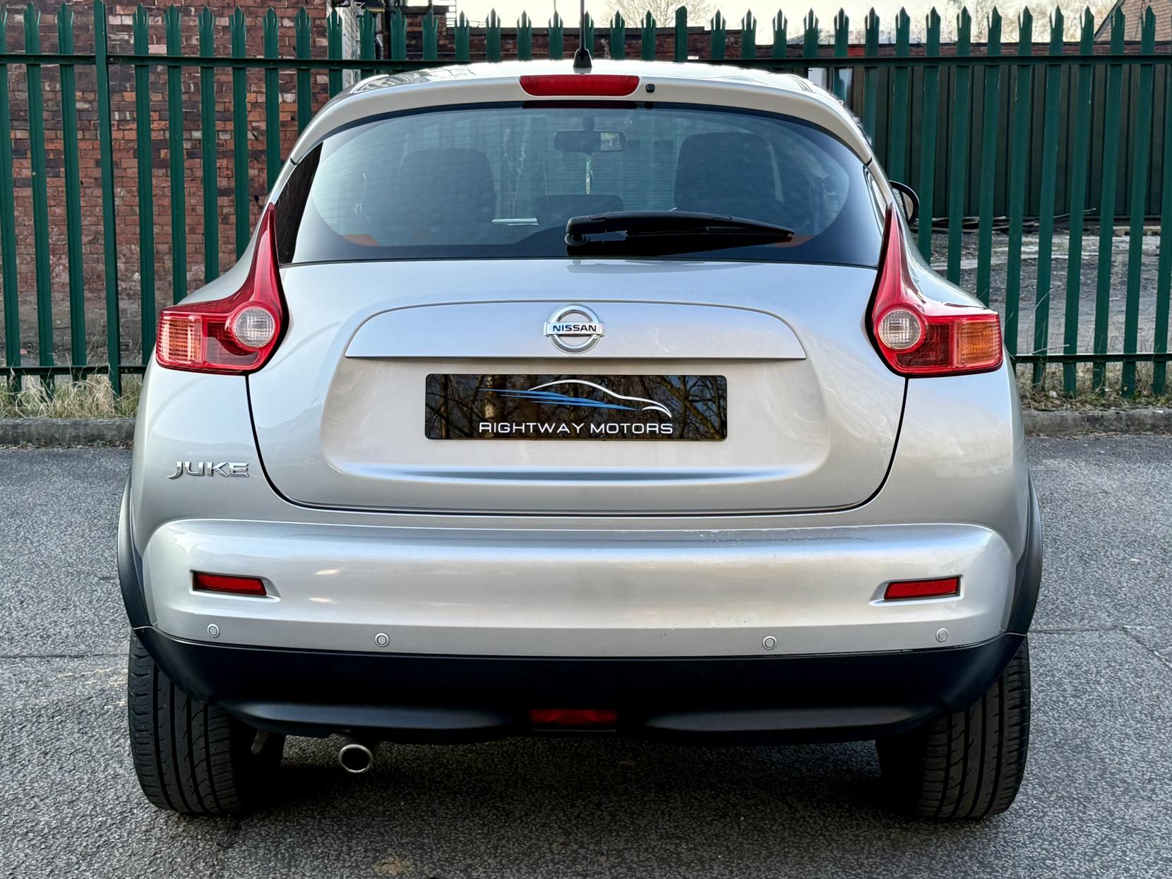 Nissan Juke 1.6 Acenta SUV 5dr Petrol Manual Euro 5 (s/s) (117 ps)