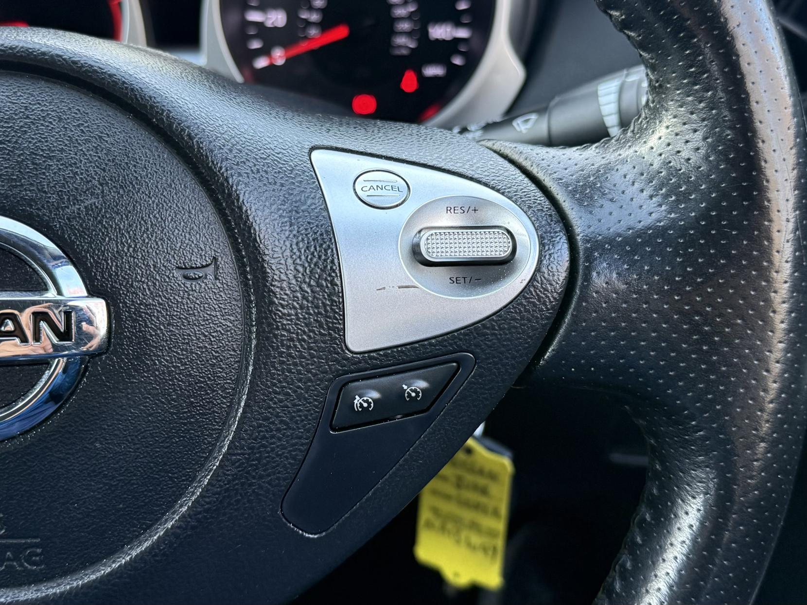 Nissan Juke 1.6 Acenta SUV 5dr Petrol Manual Euro 5 (s/s) (117 ps)