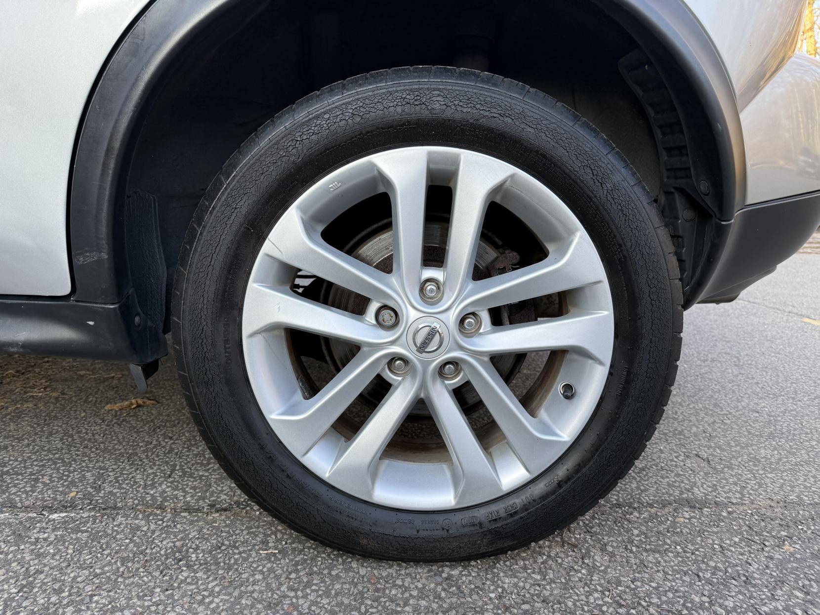 Nissan Juke 1.6 Acenta SUV 5dr Petrol Manual Euro 5 (s/s) (117 ps)