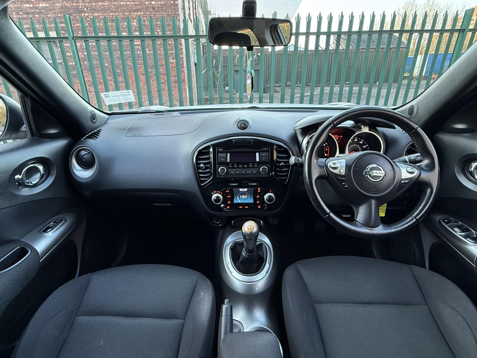 Nissan Juke 1.6 Acenta SUV 5dr Petrol Manual Euro 5 (s/s) (117 ps)