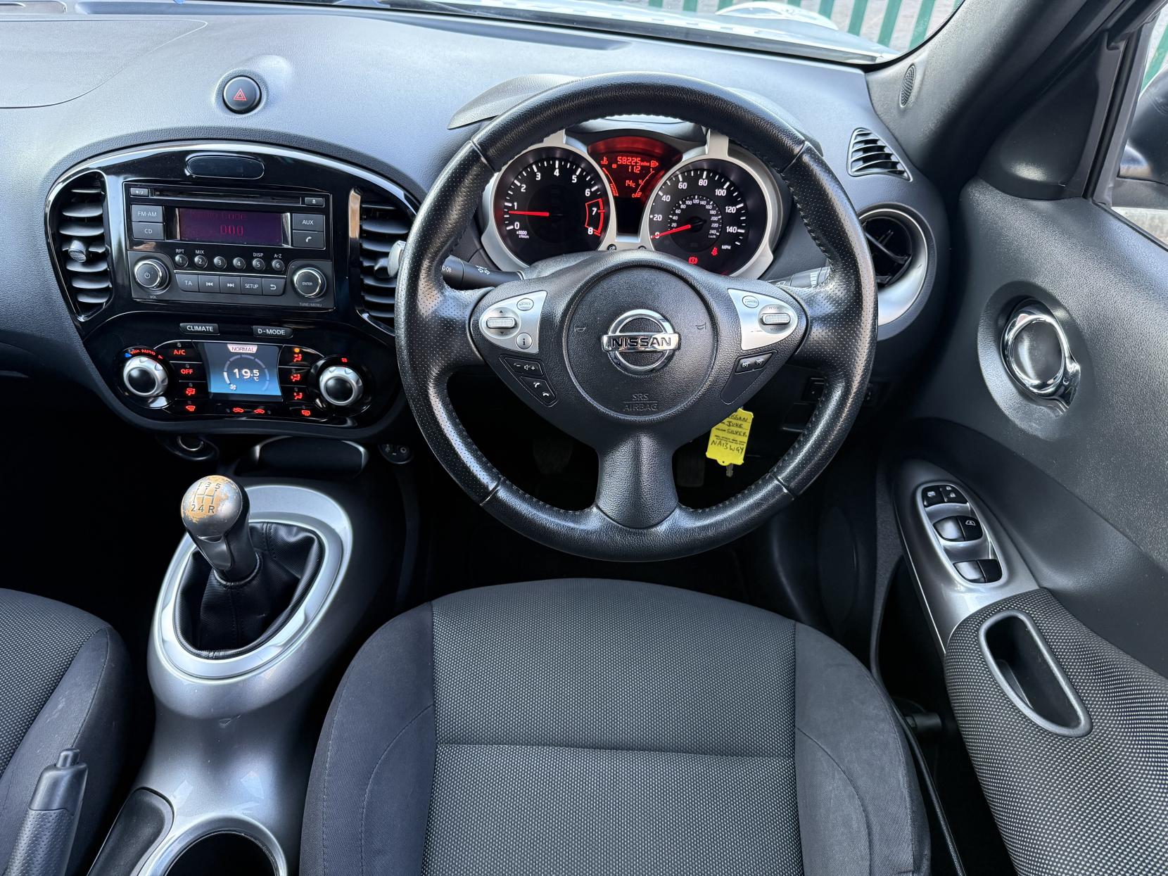 Nissan Juke 1.6 Acenta SUV 5dr Petrol Manual Euro 5 (s/s) (117 ps)