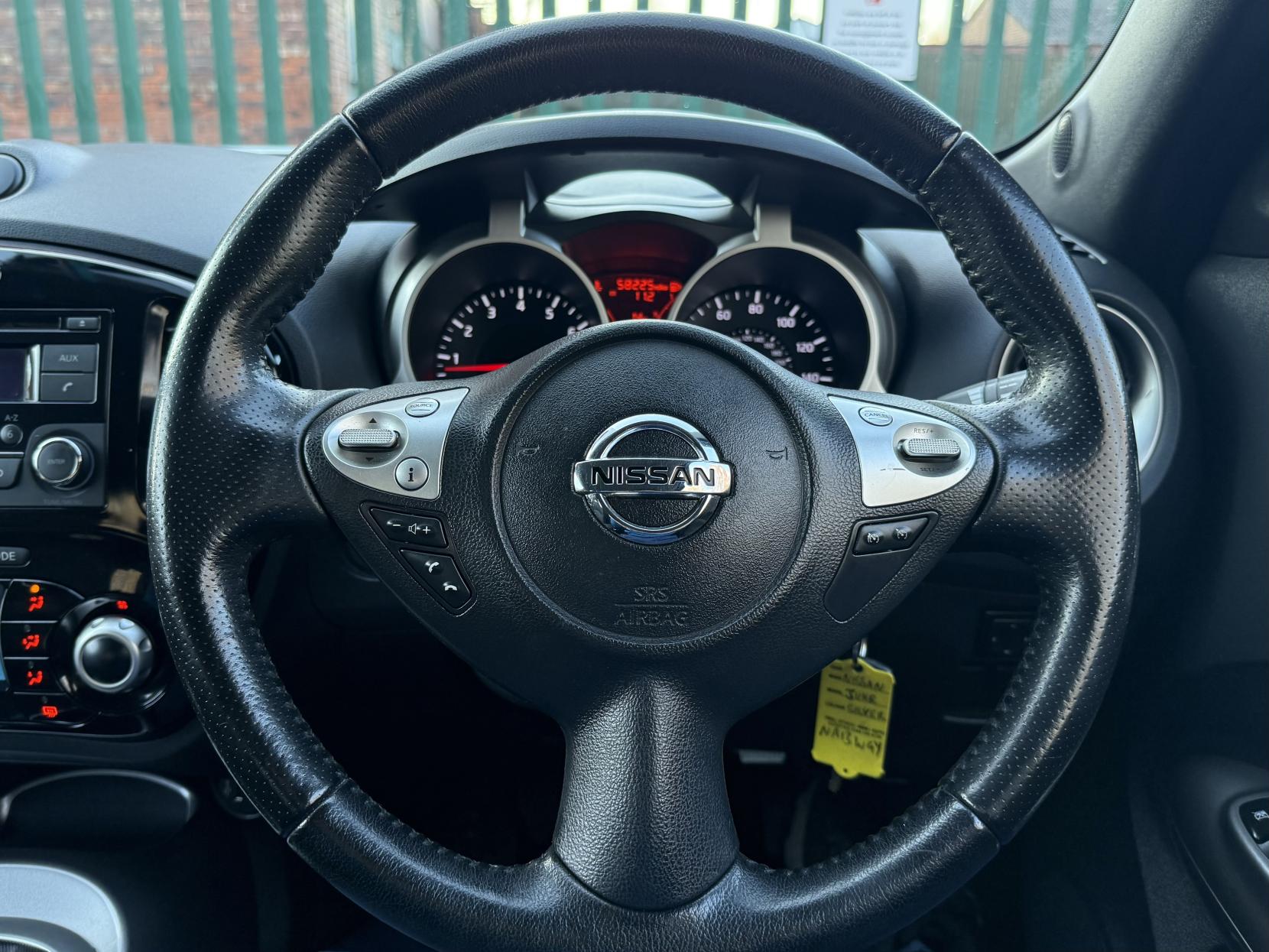 Nissan Juke 1.6 Acenta SUV 5dr Petrol Manual Euro 5 (s/s) (117 ps)