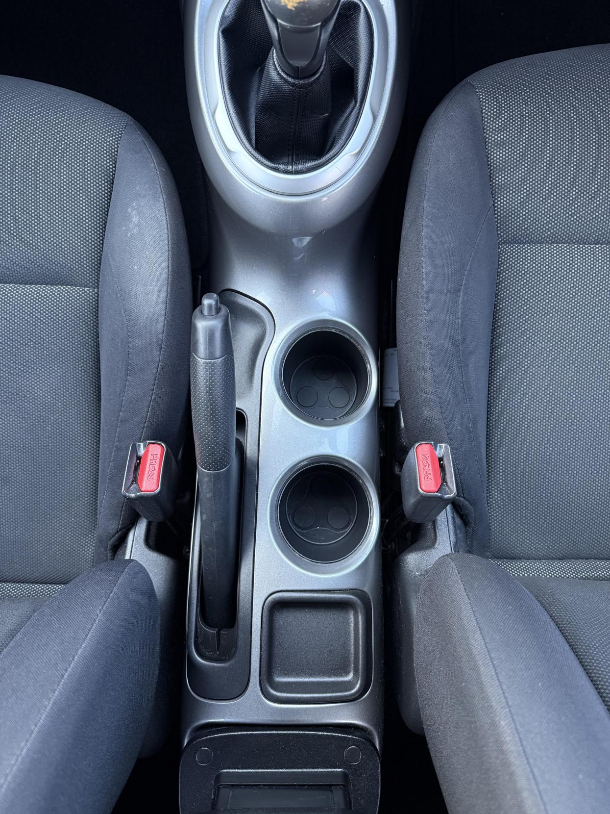 Nissan Juke 1.6 Acenta SUV 5dr Petrol Manual Euro 5 (s/s) (117 ps)