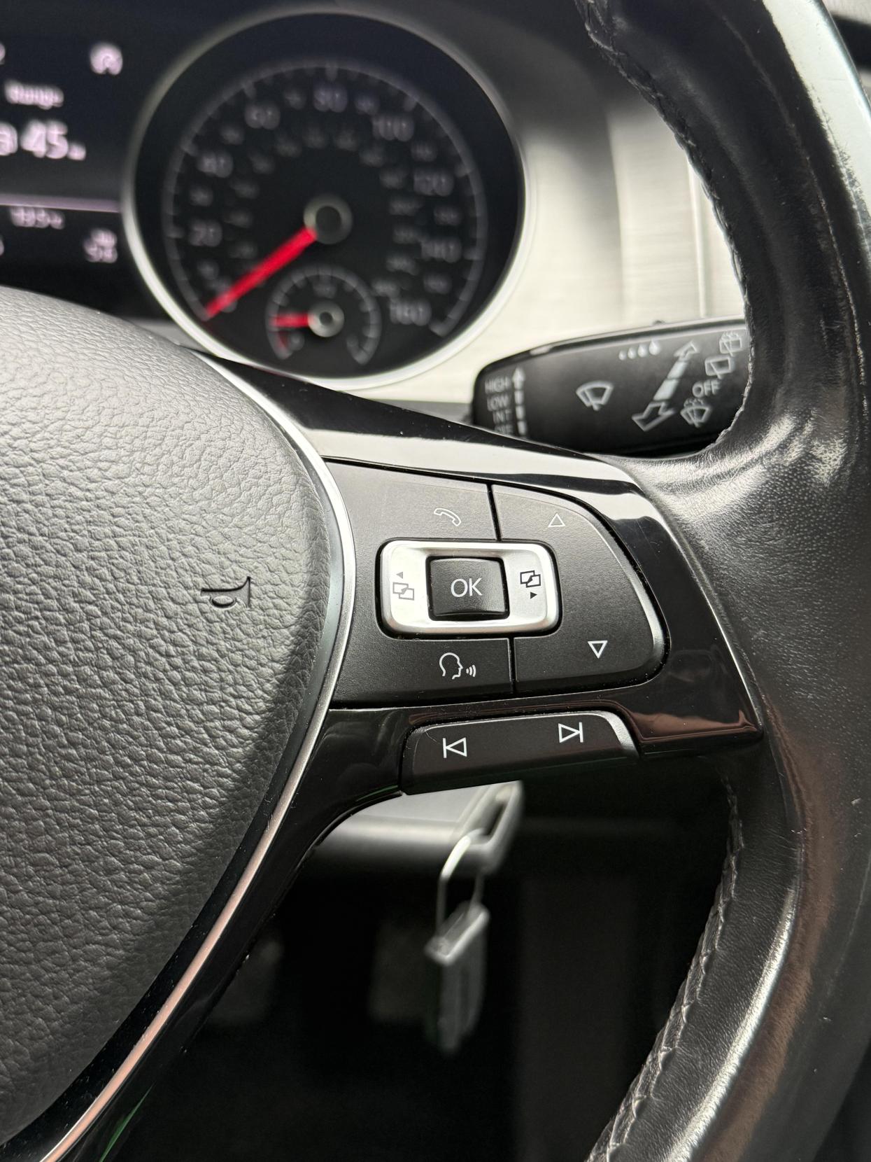 Volkswagen Golf 1.4 TSI BlueMotion Tech SE Hatchback 5dr Petrol Manual Euro 5 (s/s) (122 ps)