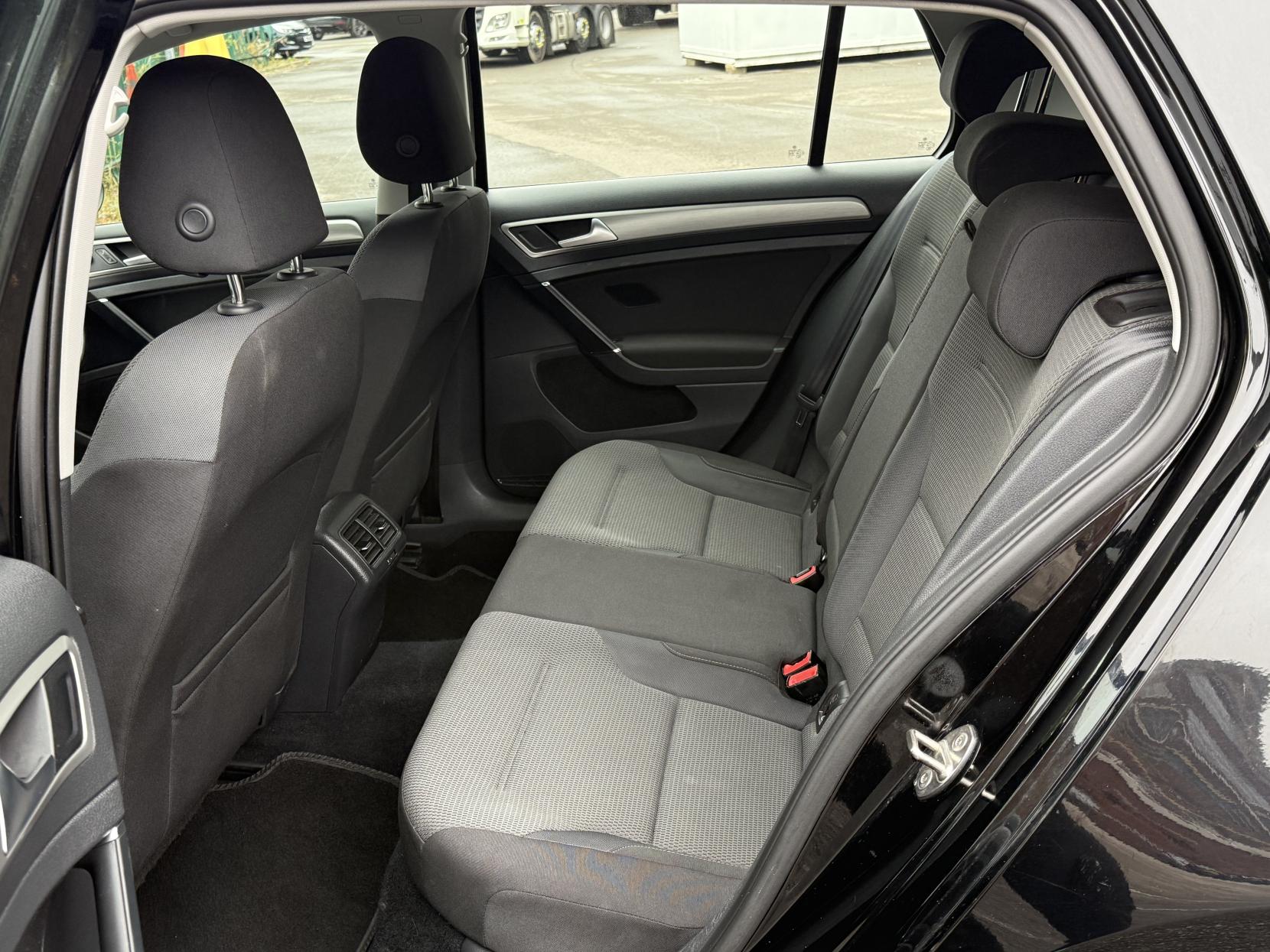 Volkswagen Golf 1.4 TSI BlueMotion Tech SE Hatchback 5dr Petrol Manual Euro 5 (s/s) (122 ps)