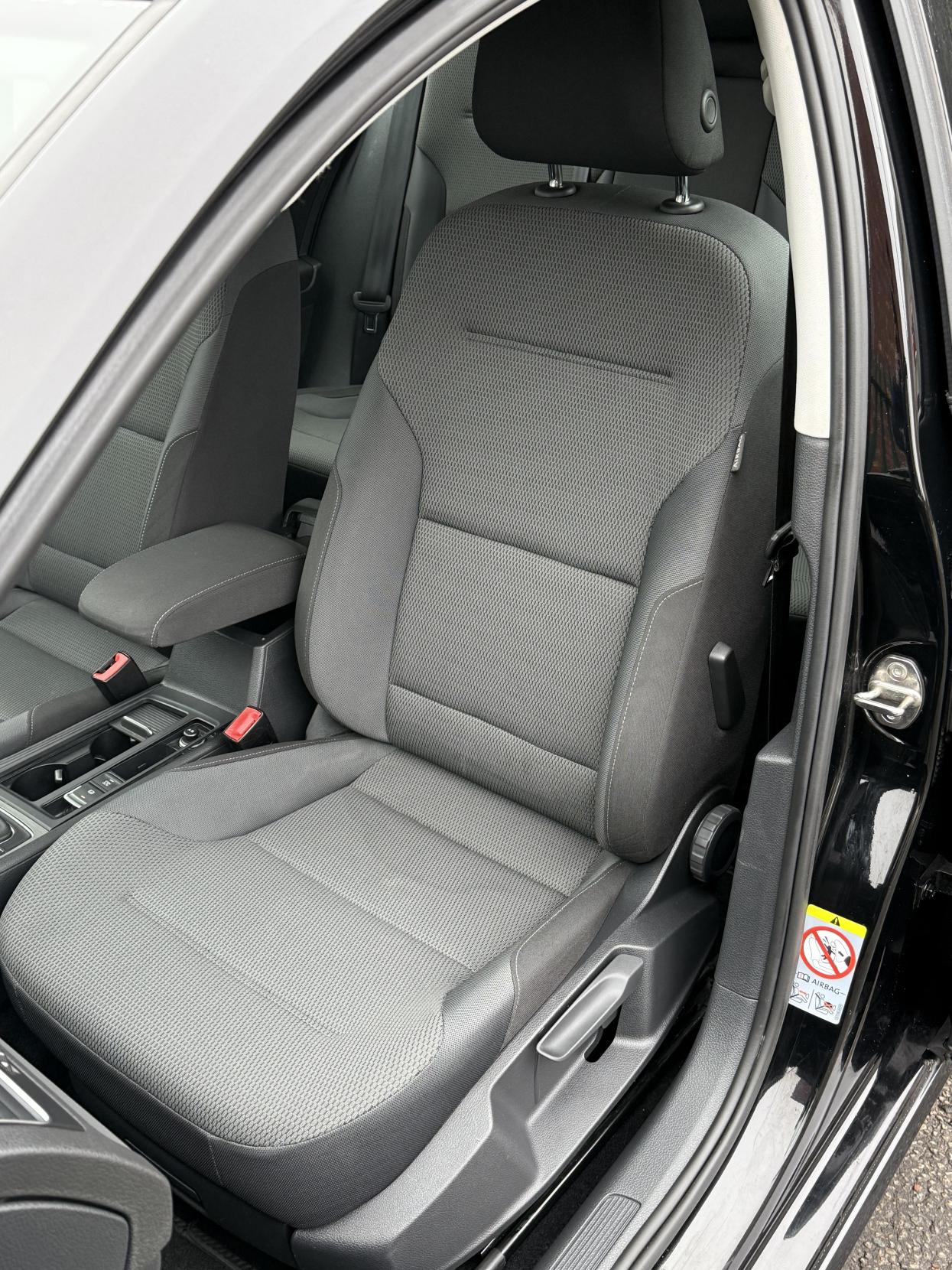 Volkswagen Golf 1.4 TSI BlueMotion Tech SE Hatchback 5dr Petrol Manual Euro 5 (s/s) (122 ps)