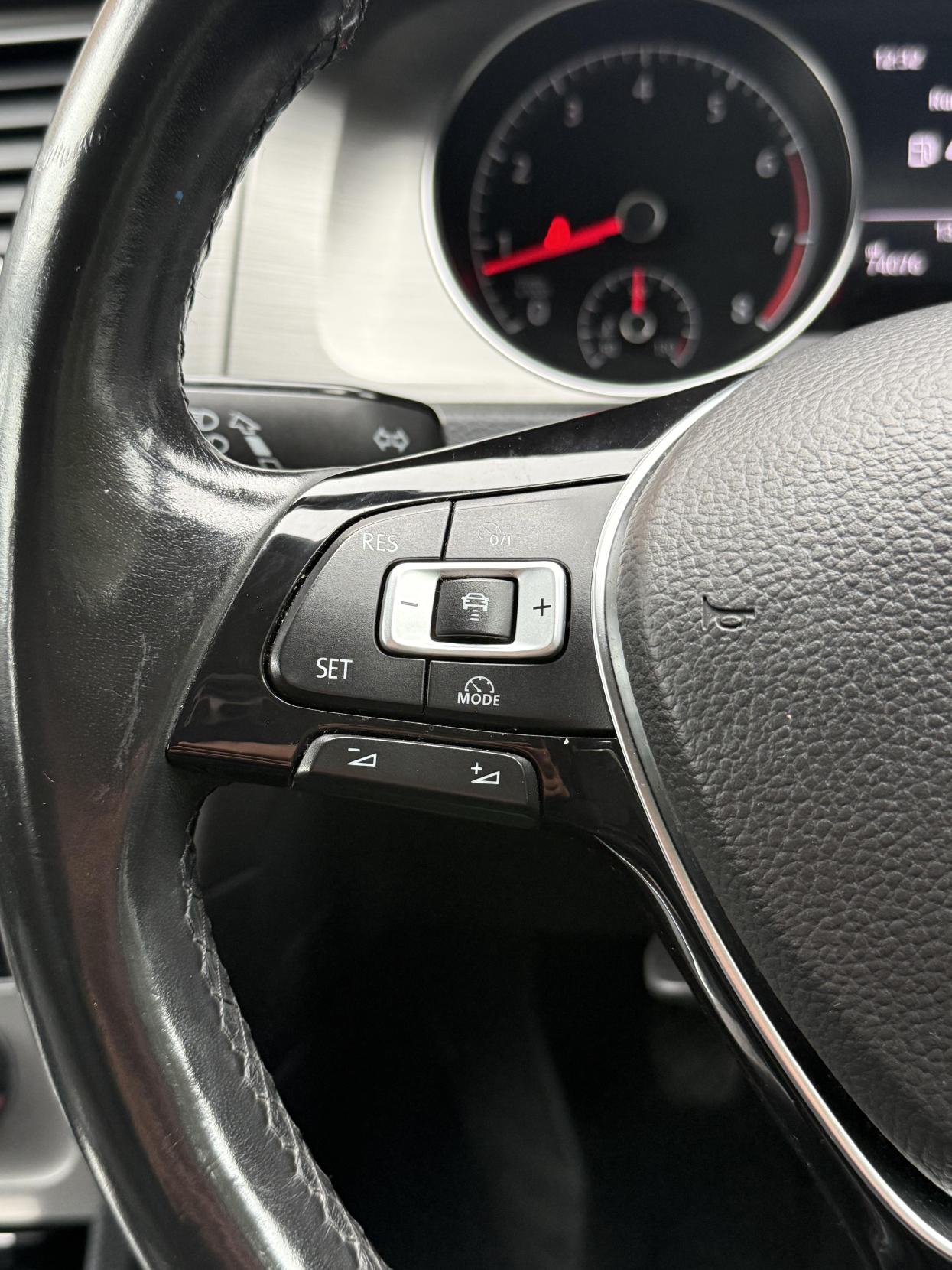 Volkswagen Golf 1.4 TSI BlueMotion Tech SE Hatchback 5dr Petrol Manual Euro 5 (s/s) (122 ps)