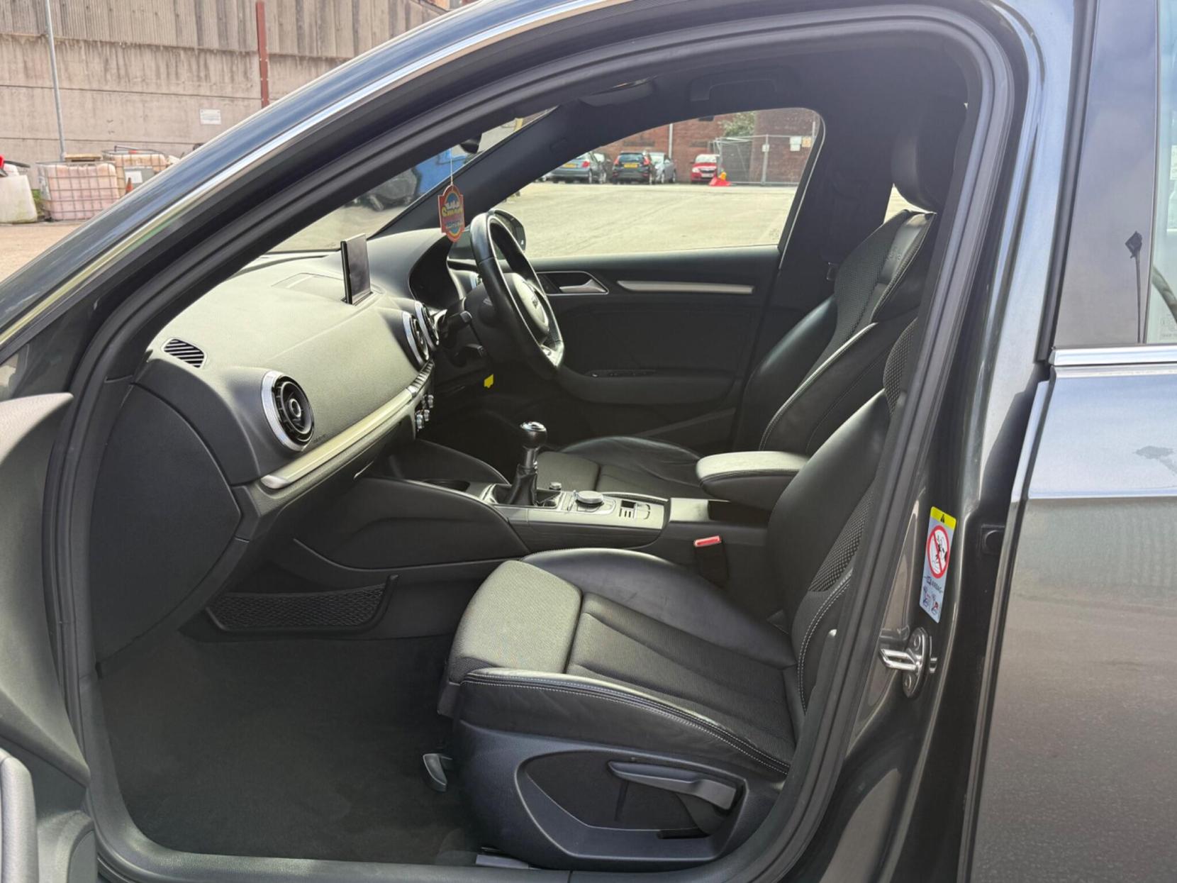 Audi A3 1.4 TFSI S line Sportback 5dr Petrol Manual Euro 5 (s/s) (122 ps)