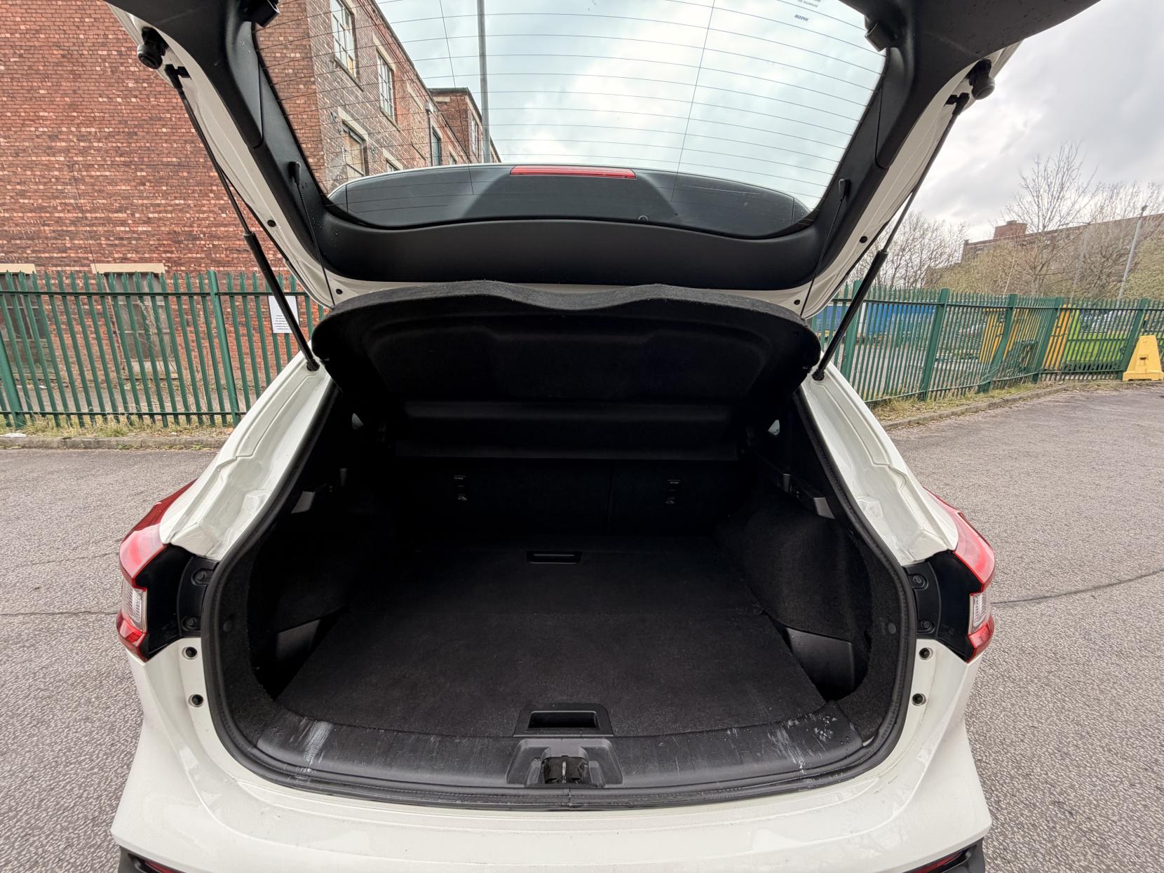 Nissan Qashqai 1.5 dCi Acenta Premium SUV 5dr Diesel Manual Euro 6 (s/s) (115 ps)