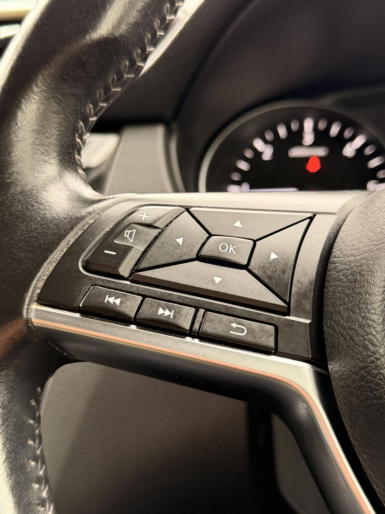 Nissan Qashqai 1.5 dCi Acenta Premium SUV 5dr Diesel Manual Euro 6 (s/s) (115 ps)