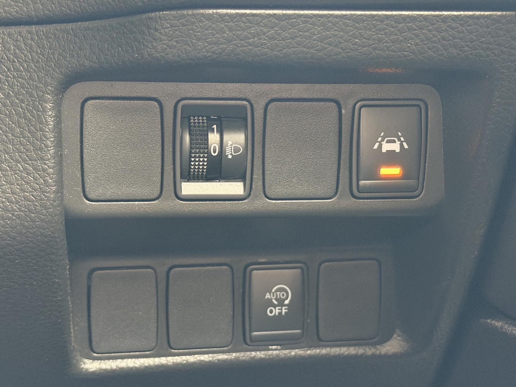 Nissan Qashqai 1.5 dCi Acenta Premium SUV 5dr Diesel Manual Euro 6 (s/s) (115 ps)