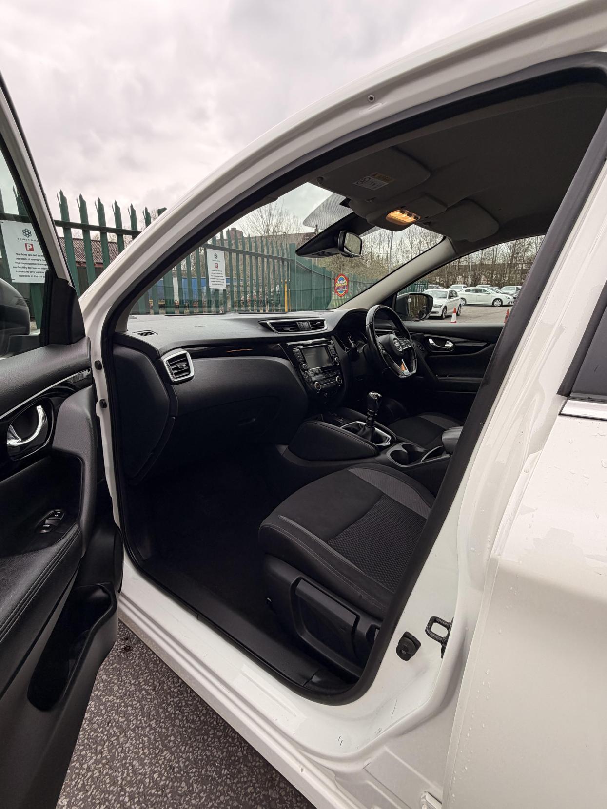 Nissan Qashqai 1.5 dCi Acenta Premium SUV 5dr Diesel Manual Euro 6 (s/s) (115 ps)