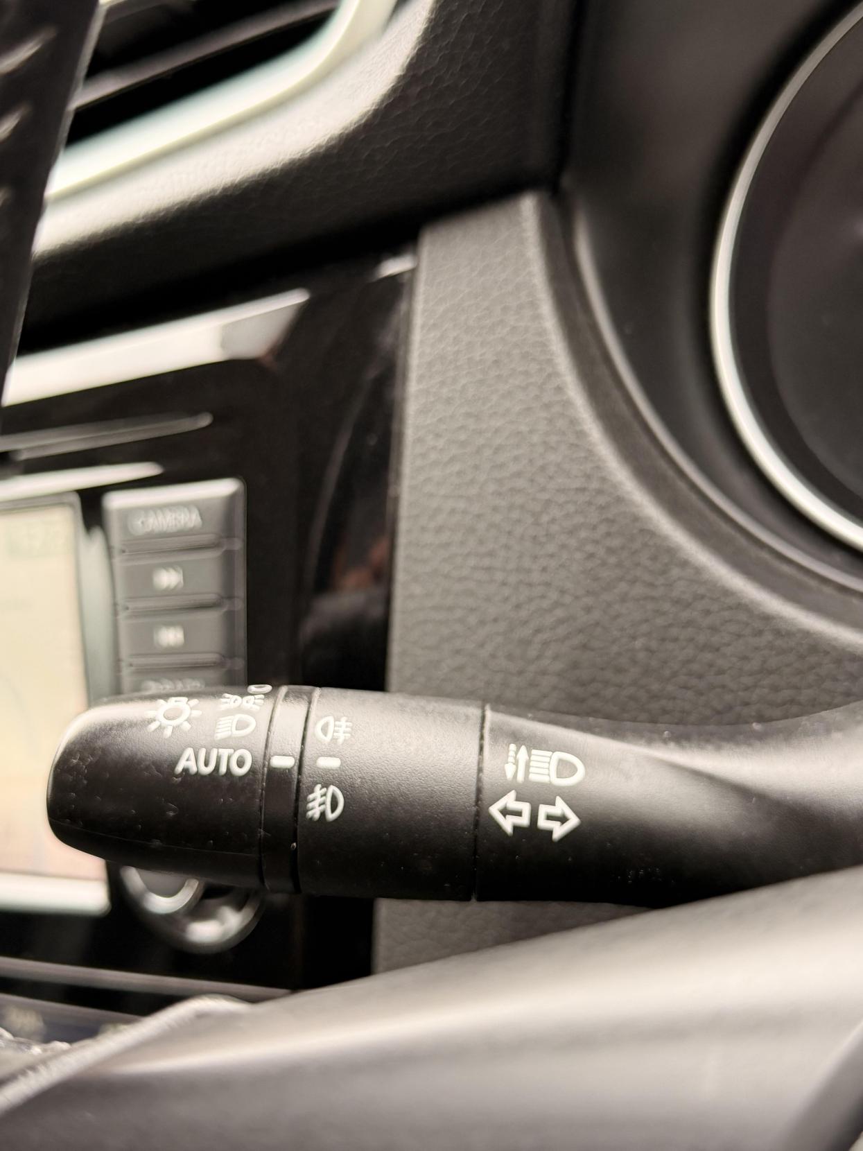 Nissan Qashqai 1.5 dCi Acenta Premium SUV 5dr Diesel Manual Euro 6 (s/s) (115 ps)