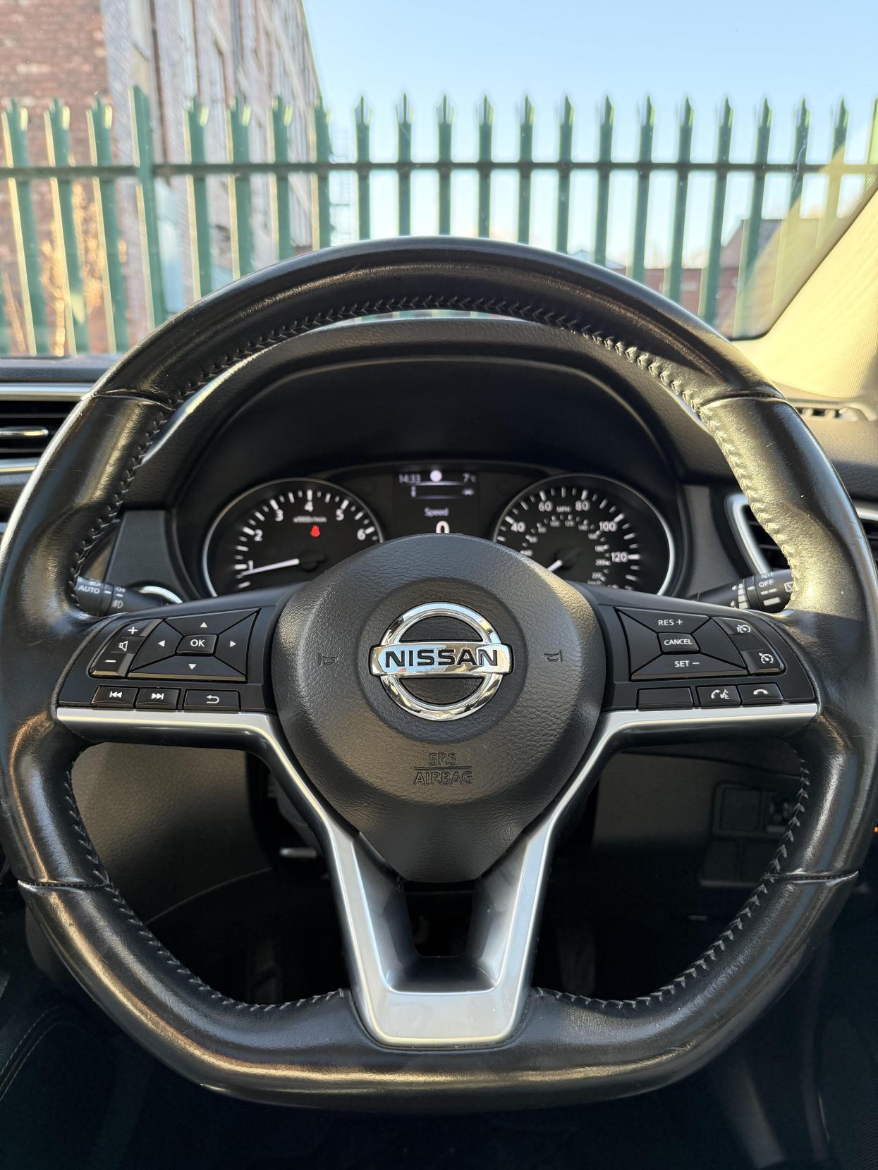 Nissan Qashqai 1.2 DIG-T N-Connecta SUV 5dr Petrol Manual Euro 6 (s/s) (115 ps)