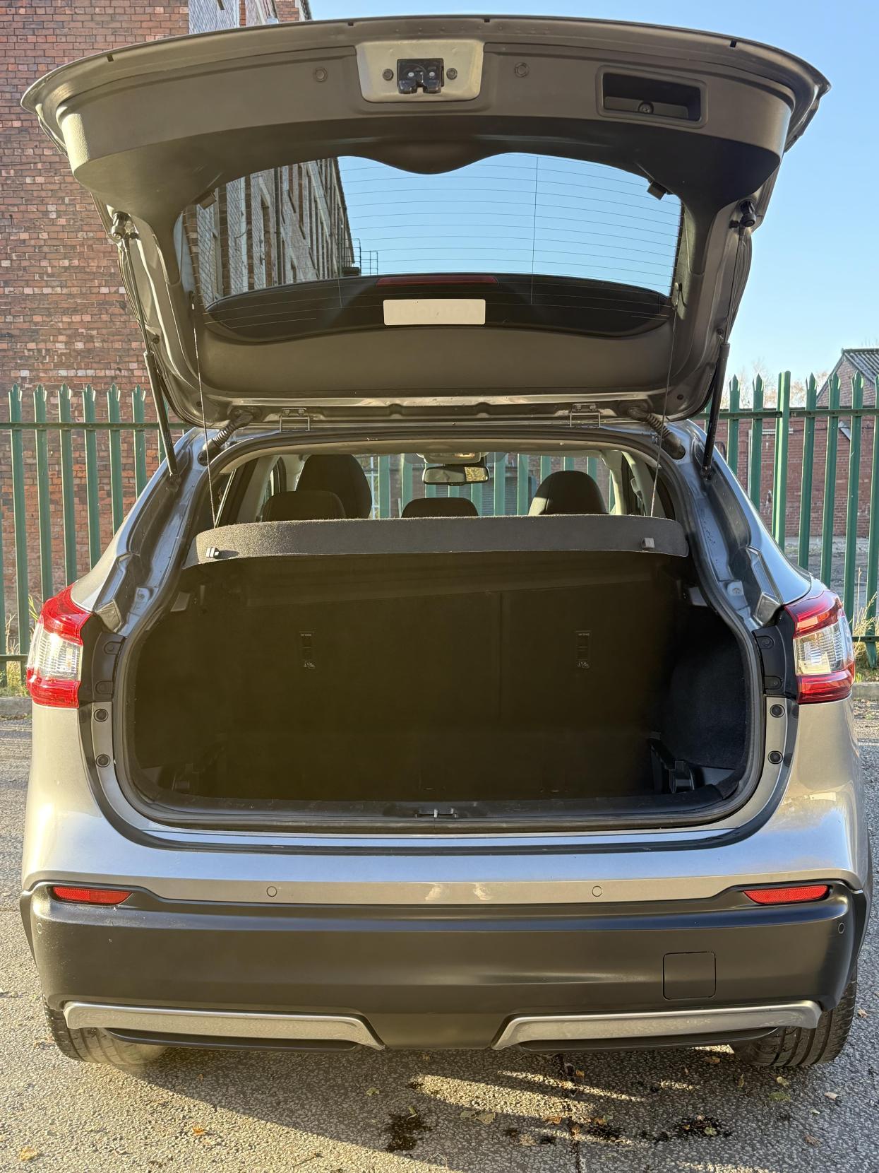 Nissan Qashqai 1.2 DIG-T N-Connecta SUV 5dr Petrol Manual Euro 6 (s/s) (115 ps)