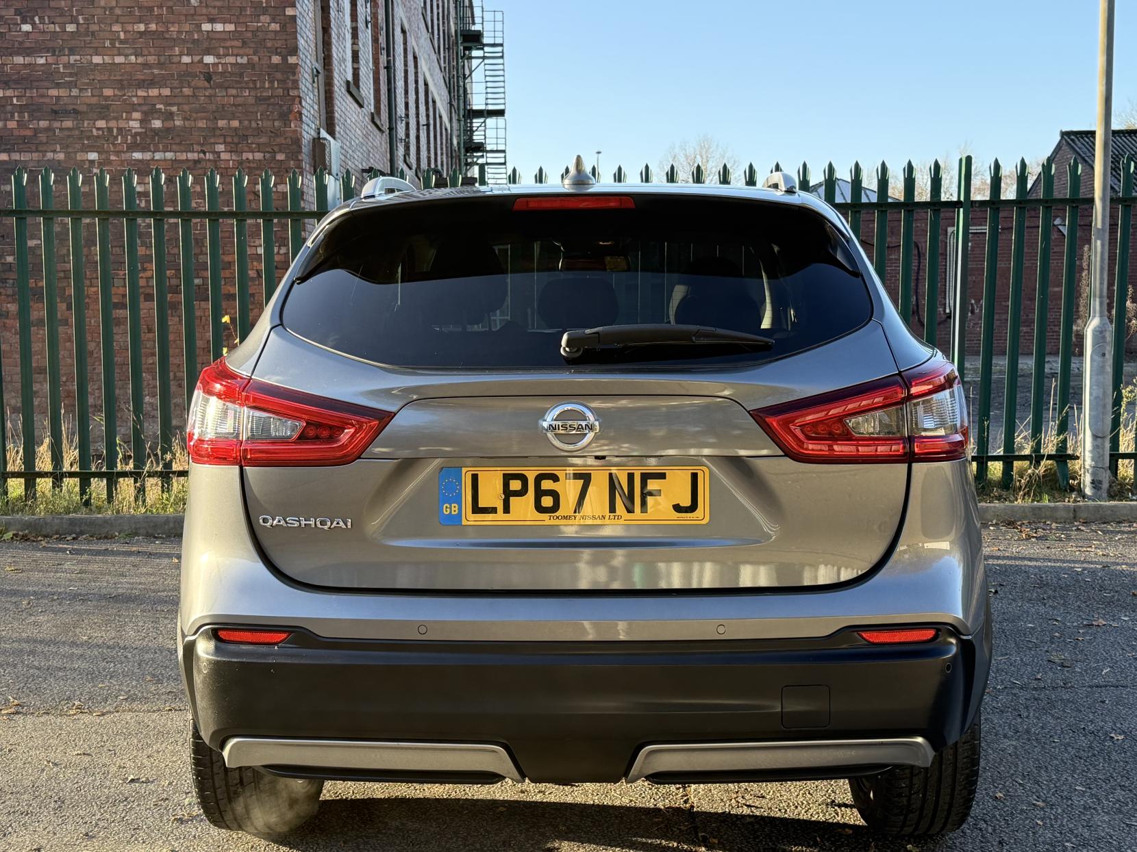 Nissan Qashqai 1.2 DIG-T N-Connecta SUV 5dr Petrol Manual Euro 6 (s/s) (115 ps)