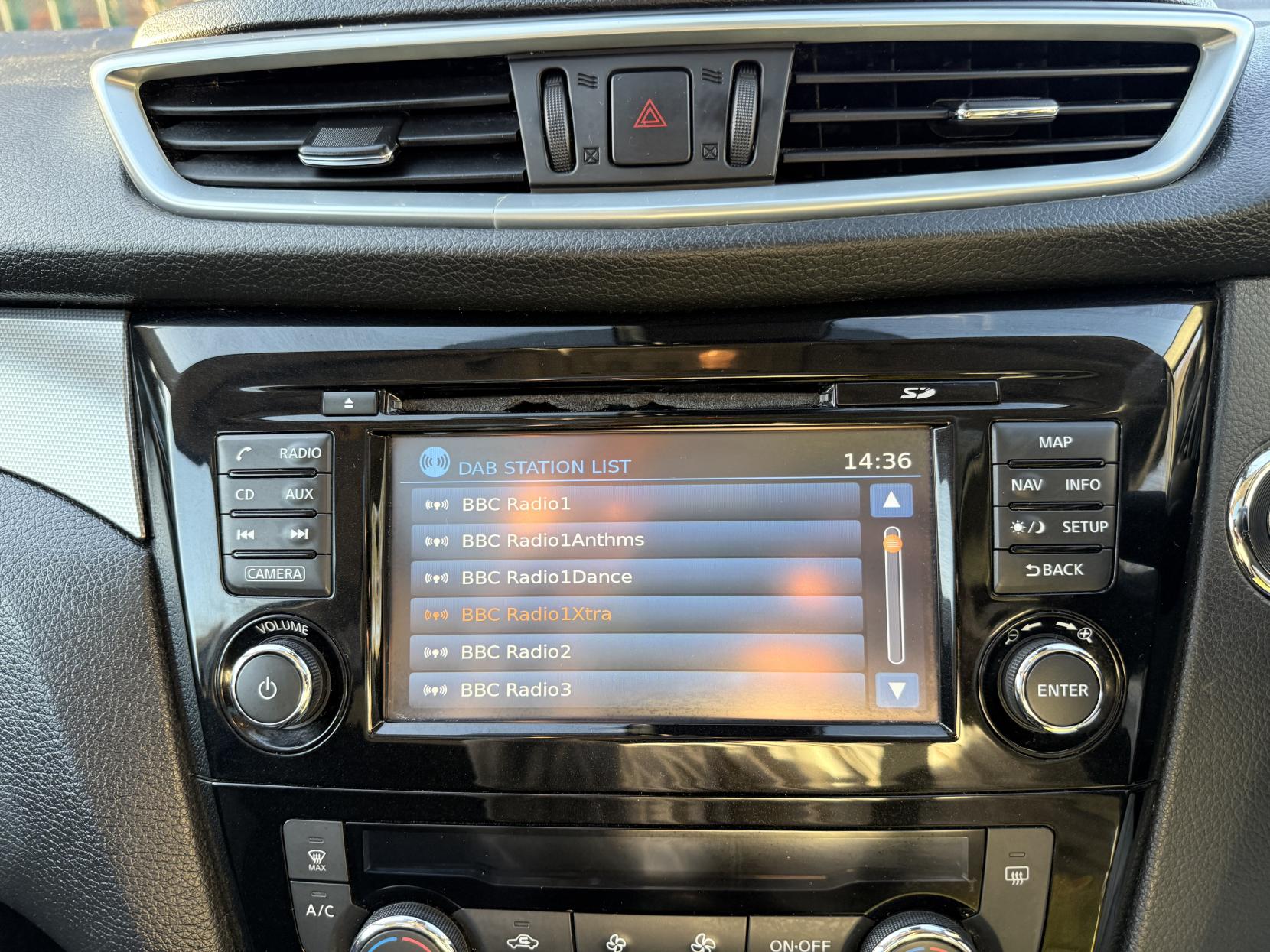 Nissan Qashqai 1.2 DIG-T N-Connecta SUV 5dr Petrol Manual Euro 6 (s/s) (115 ps)