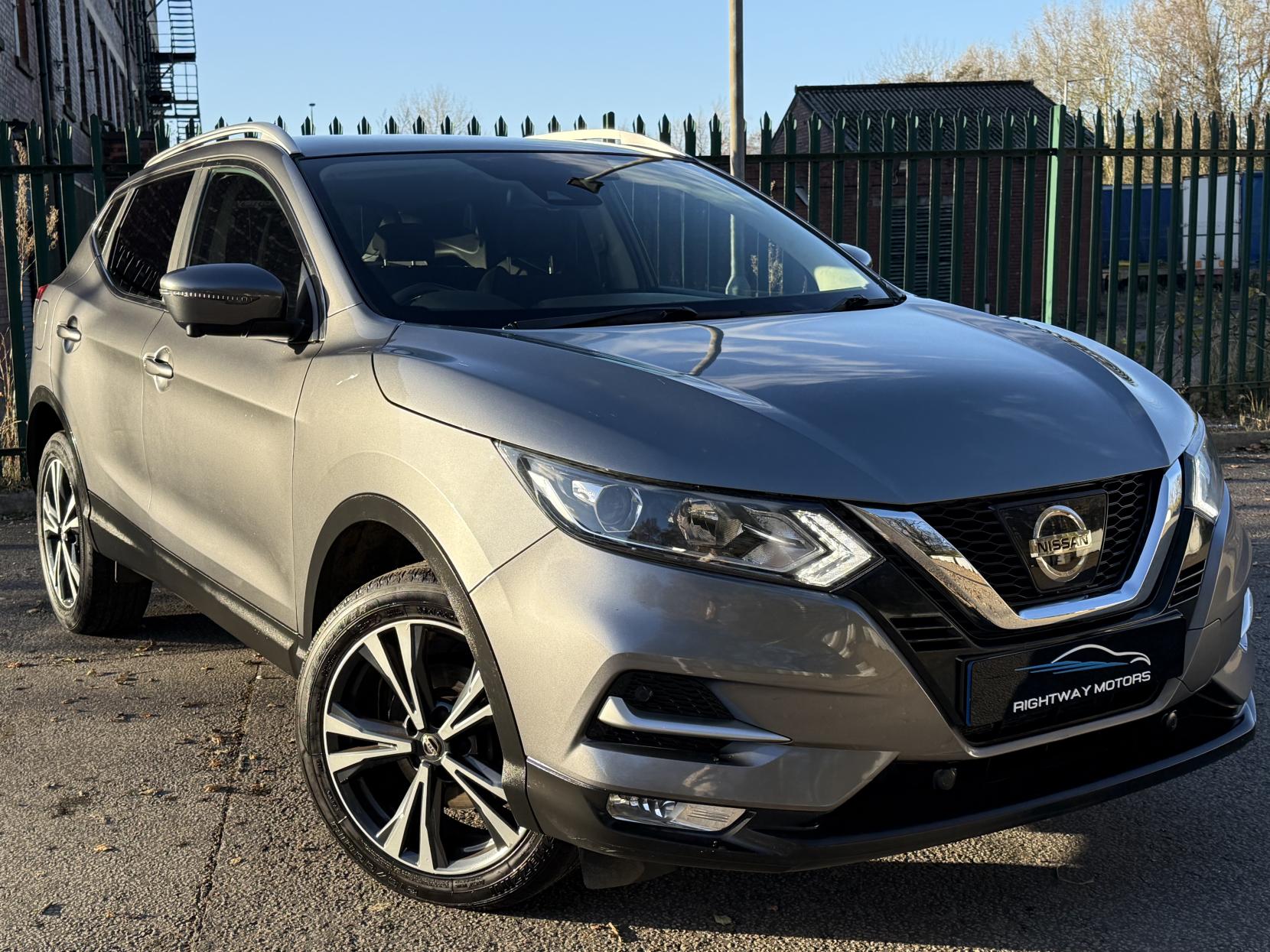 Nissan Qashqai 1.2 DIG-T N-Connecta SUV 5dr Petrol Manual Euro 6 (s/s) (115 ps)