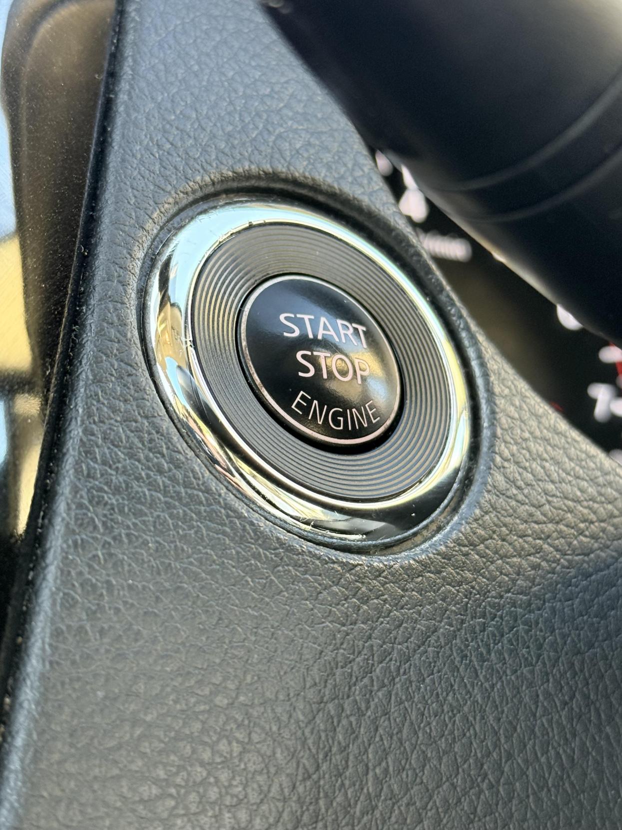 Nissan Qashqai 1.2 DIG-T N-Connecta SUV 5dr Petrol Manual Euro 6 (s/s) (115 ps)