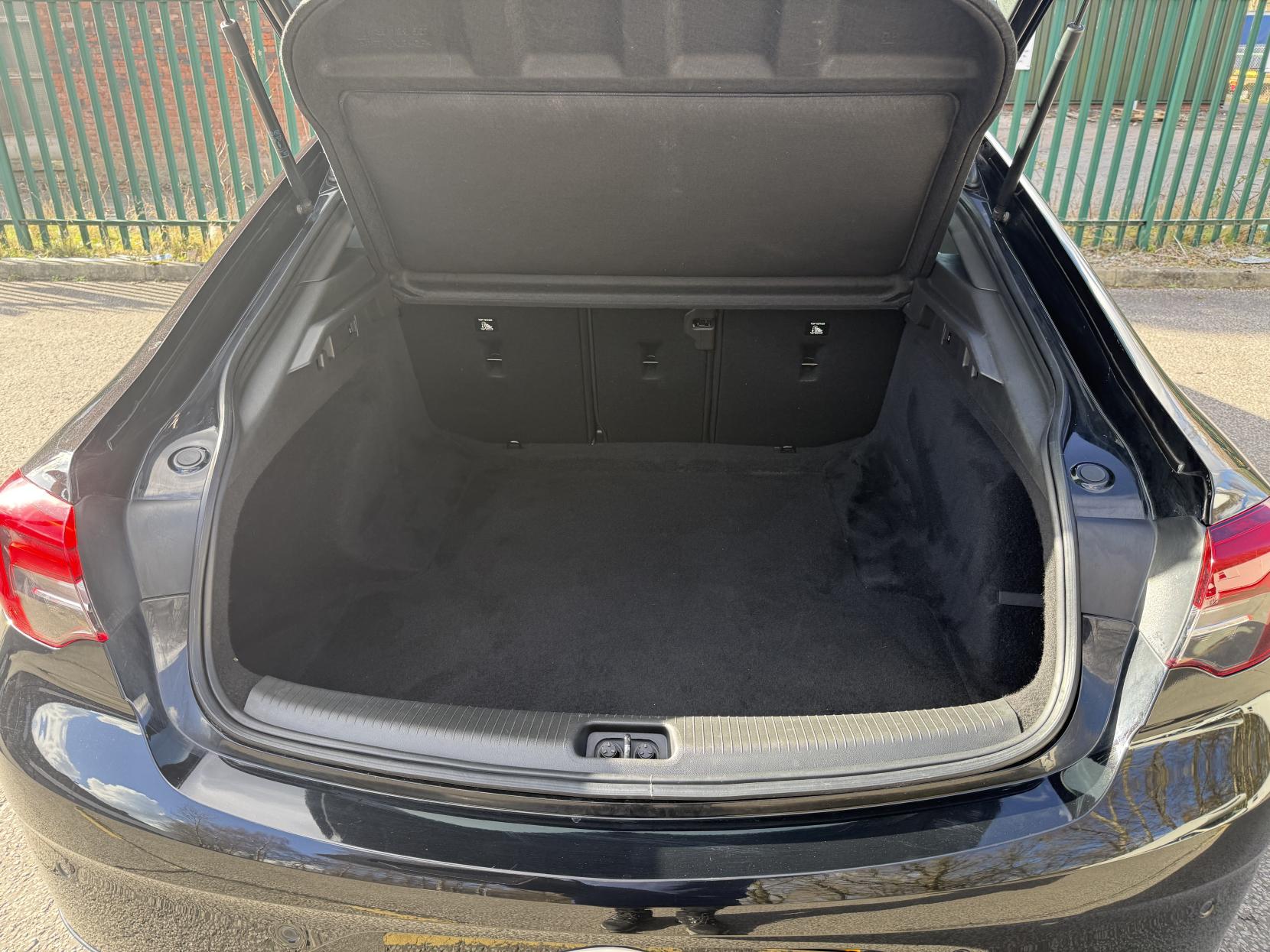 Vauxhall Insignia 1.5i Turbo GPF SRi VX Line Nav Grand Sport 5dr Petrol Automatic Euro 6 (s/s) (165 ps)