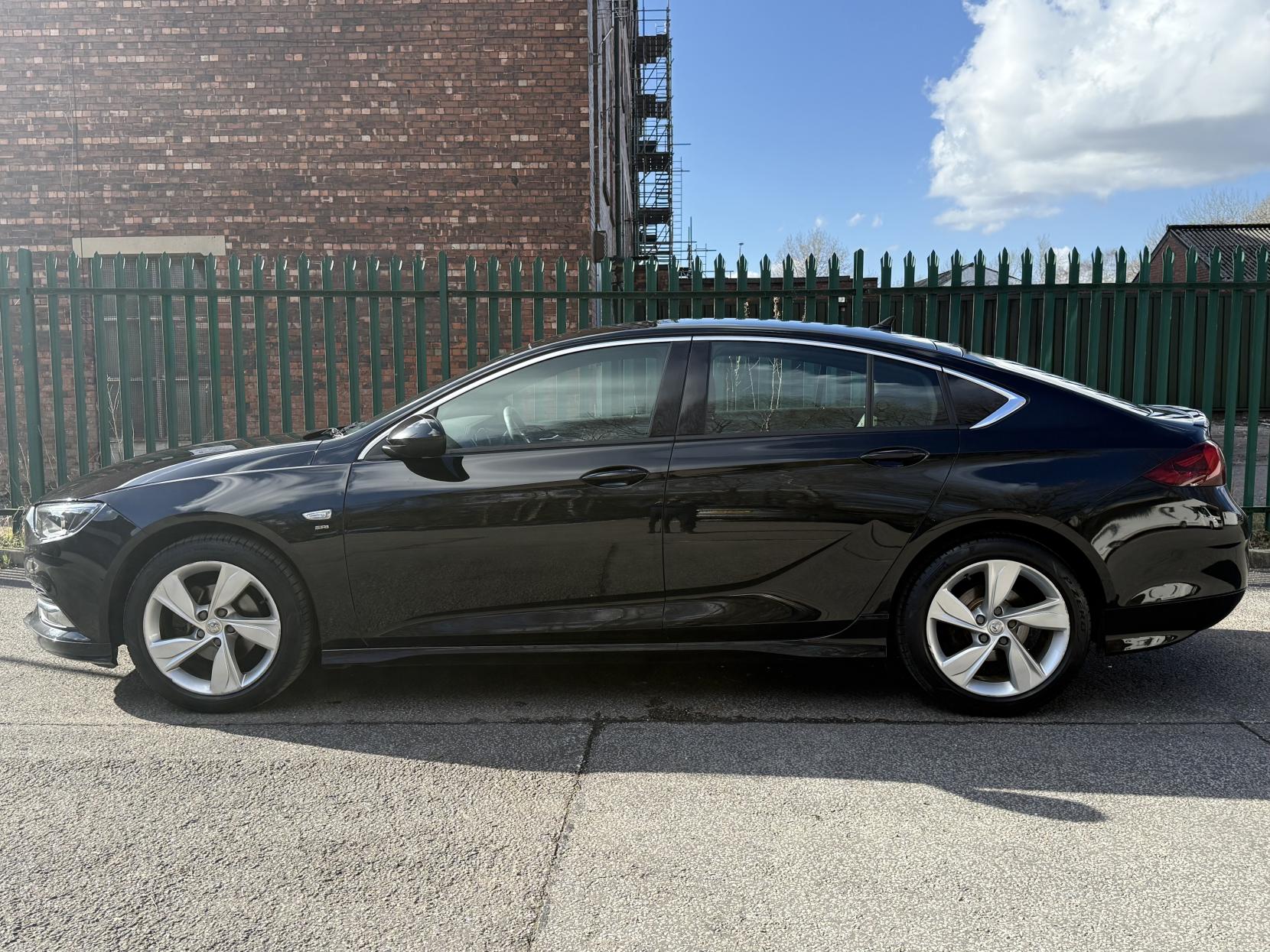 Vauxhall Insignia 1.5i Turbo GPF SRi VX Line Nav Grand Sport 5dr Petrol Automatic Euro 6 (s/s) (165 ps)