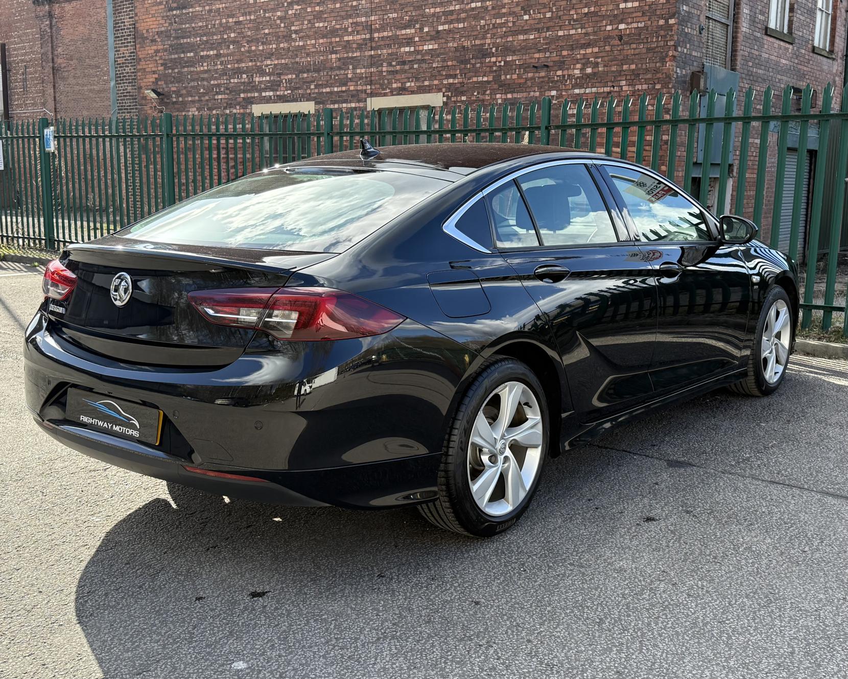 Vauxhall Insignia 1.5i Turbo GPF SRi VX Line Nav Grand Sport 5dr Petrol Automatic Euro 6 (s/s) (165 ps)