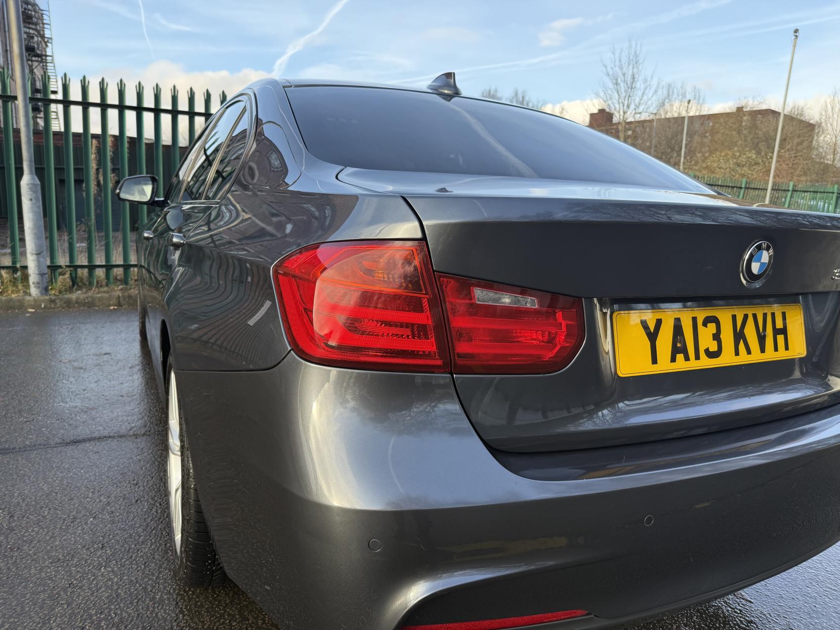 BMW 3 Series 2.0 320i M Sport Saloon 4dr Petrol Manual Euro 6 (s/s) (184 ps)