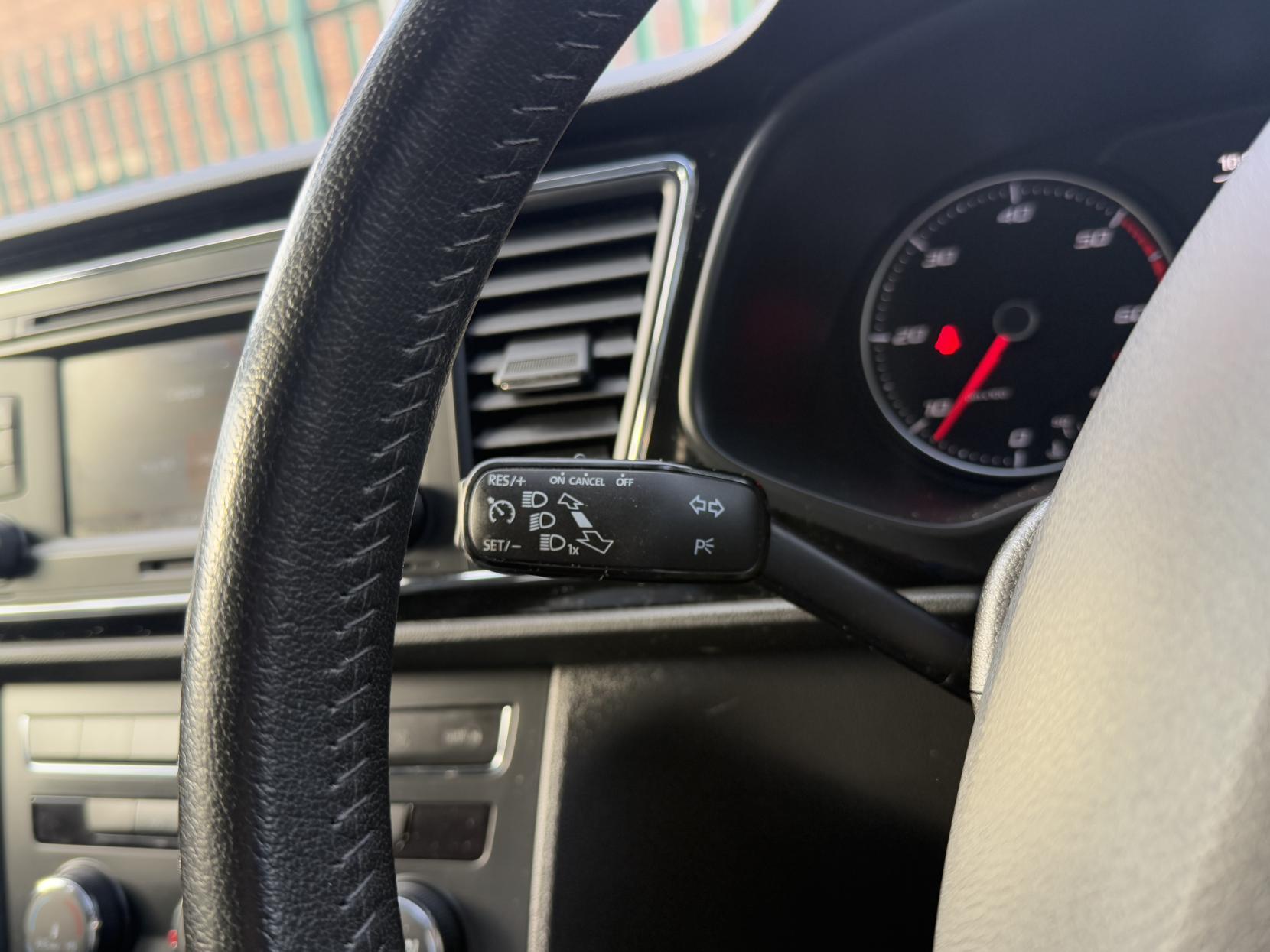 SEAT Leon 1.6 TDI Ecomotive CR SE Hatchback 5dr Diesel Manual Euro 5 (s/s) (110 ps)