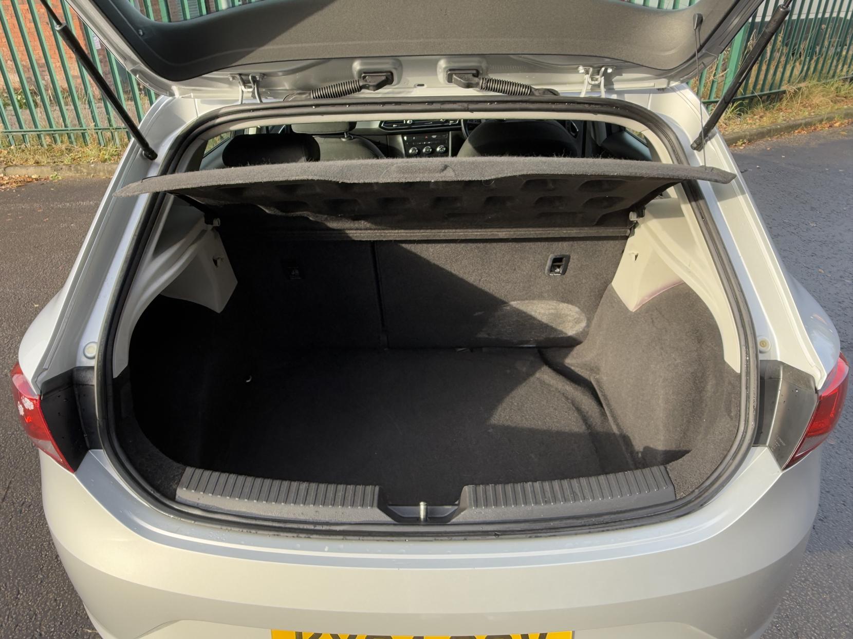 SEAT Leon 1.6 TDI Ecomotive CR SE Hatchback 5dr Diesel Manual Euro 5 (s/s) (110 ps)