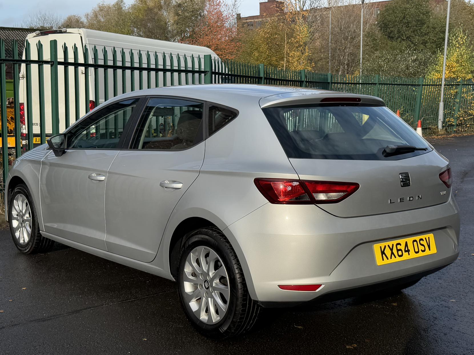 SEAT Leon 1.6 TDI Ecomotive CR SE Hatchback 5dr Diesel Manual Euro 5 (s/s) (110 ps)