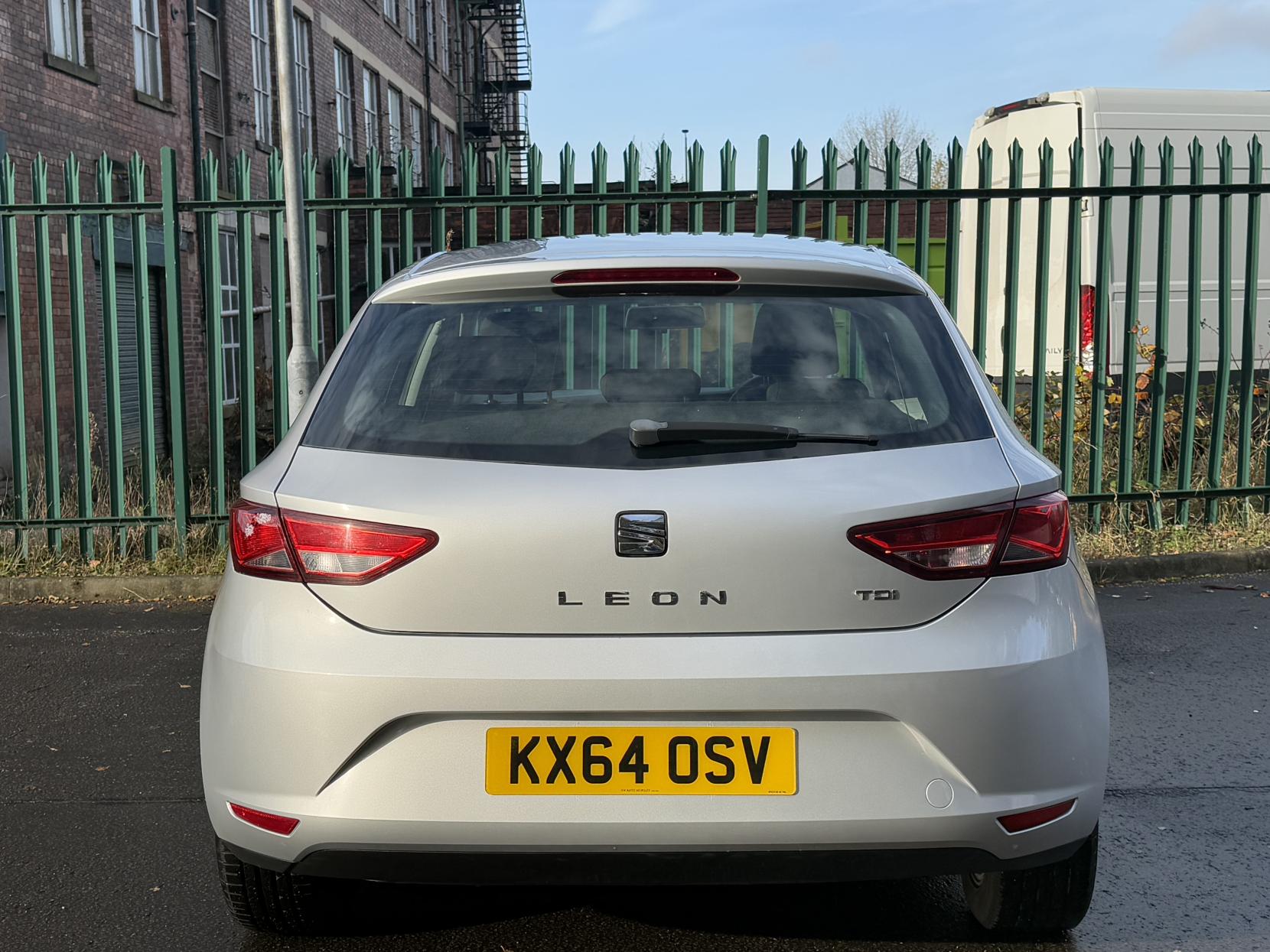 SEAT Leon 1.6 TDI Ecomotive CR SE Hatchback 5dr Diesel Manual Euro 5 (s/s) (110 ps)